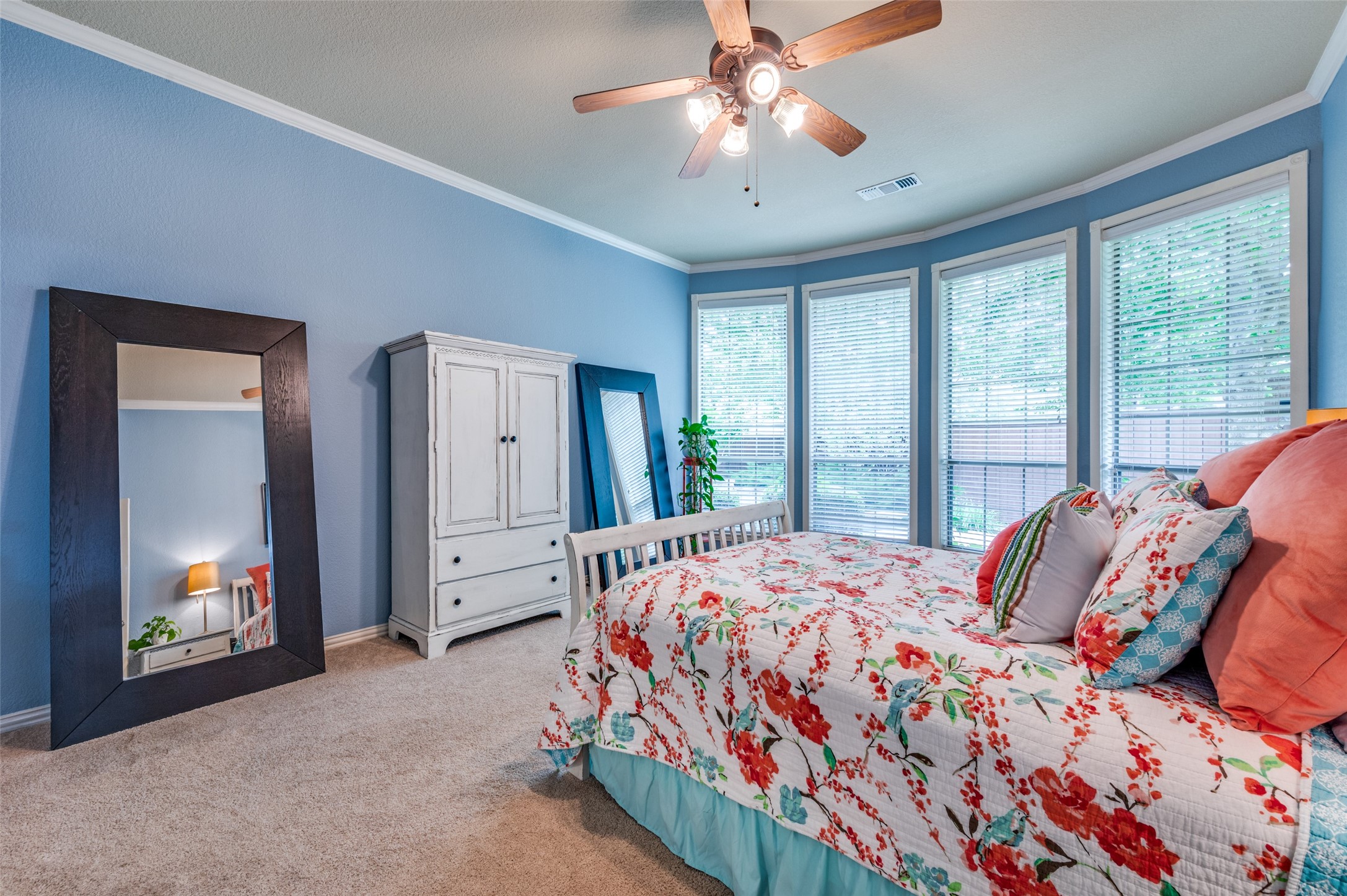 881 WILLOWMIST Drive