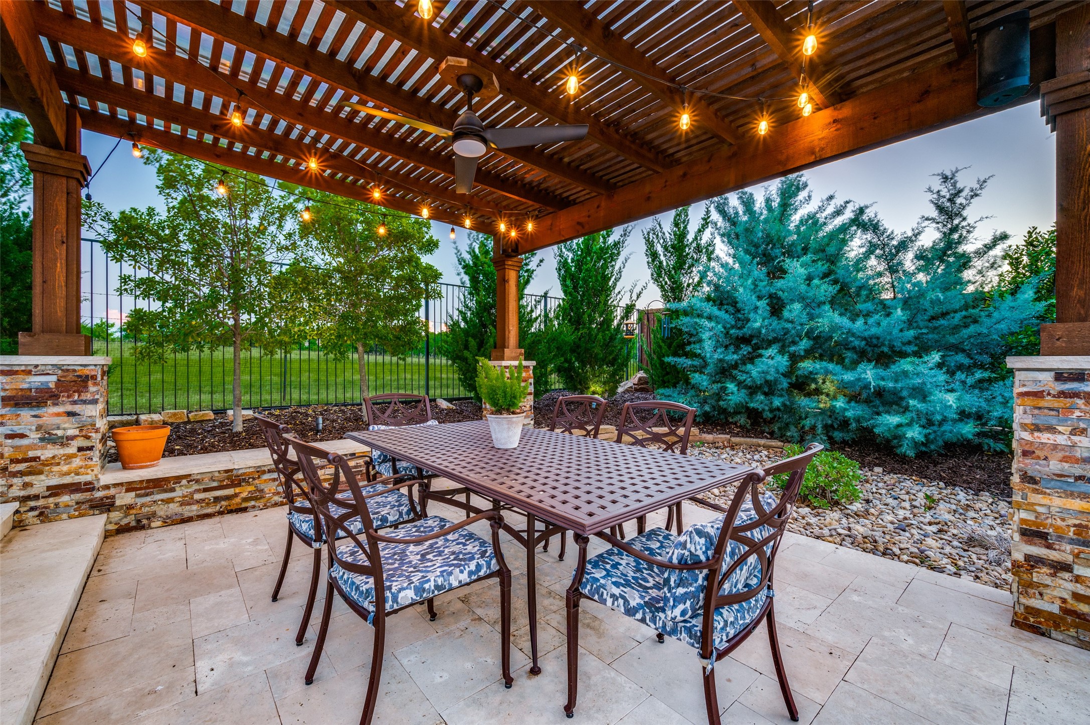 2500 GREENSPOINT Lane
