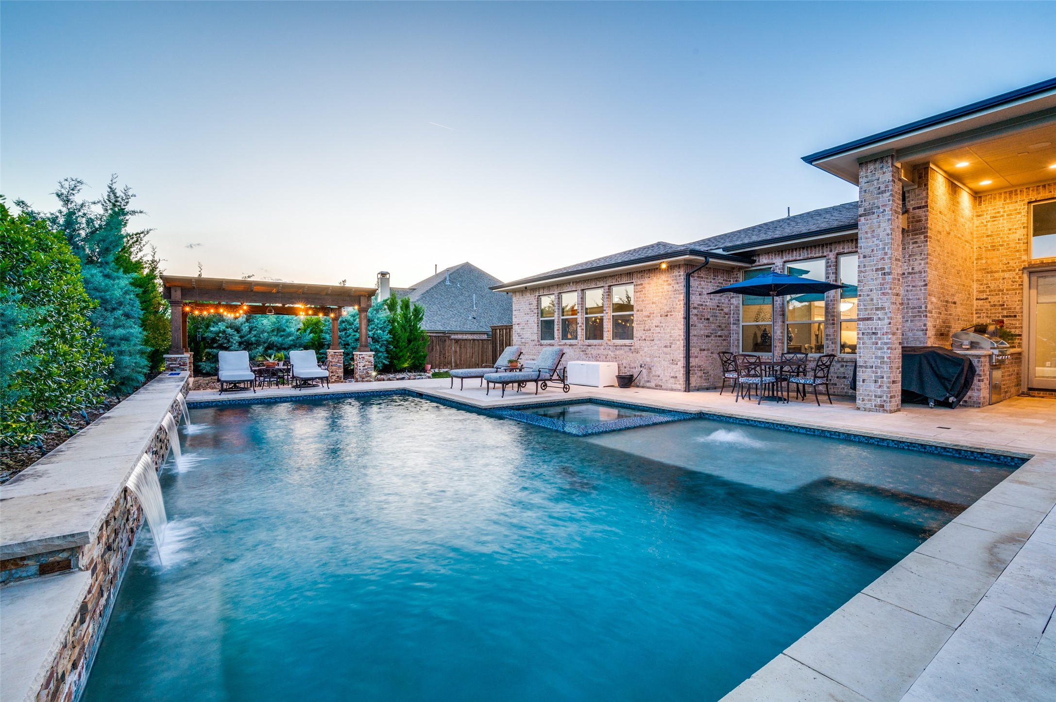 2500 GREENSPOINT Lane