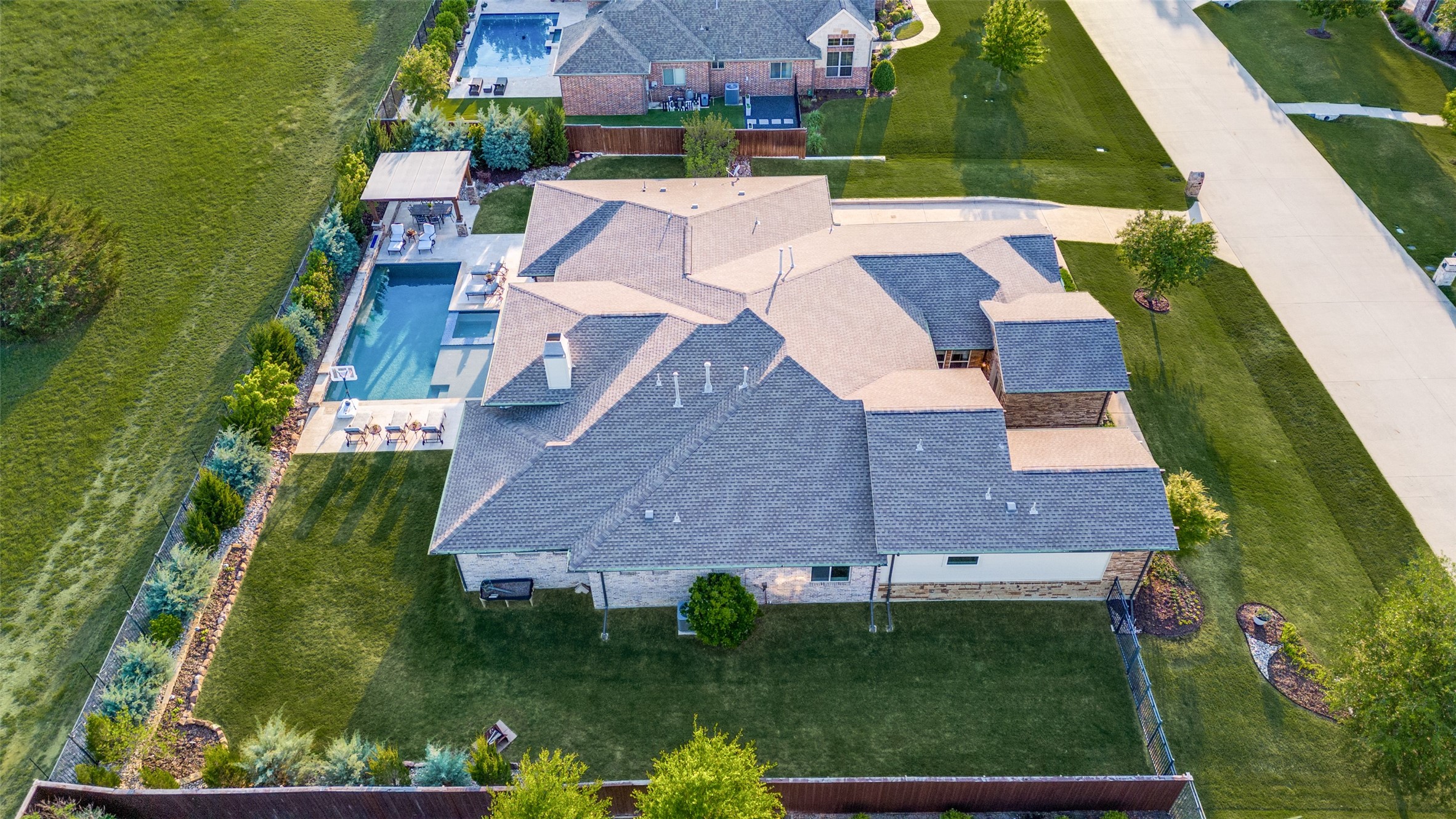 2500 GREENSPOINT Lane