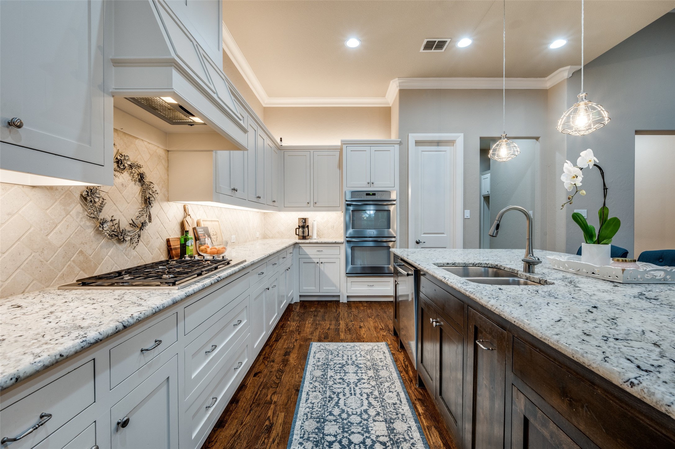 2500 GREENSPOINT Lane