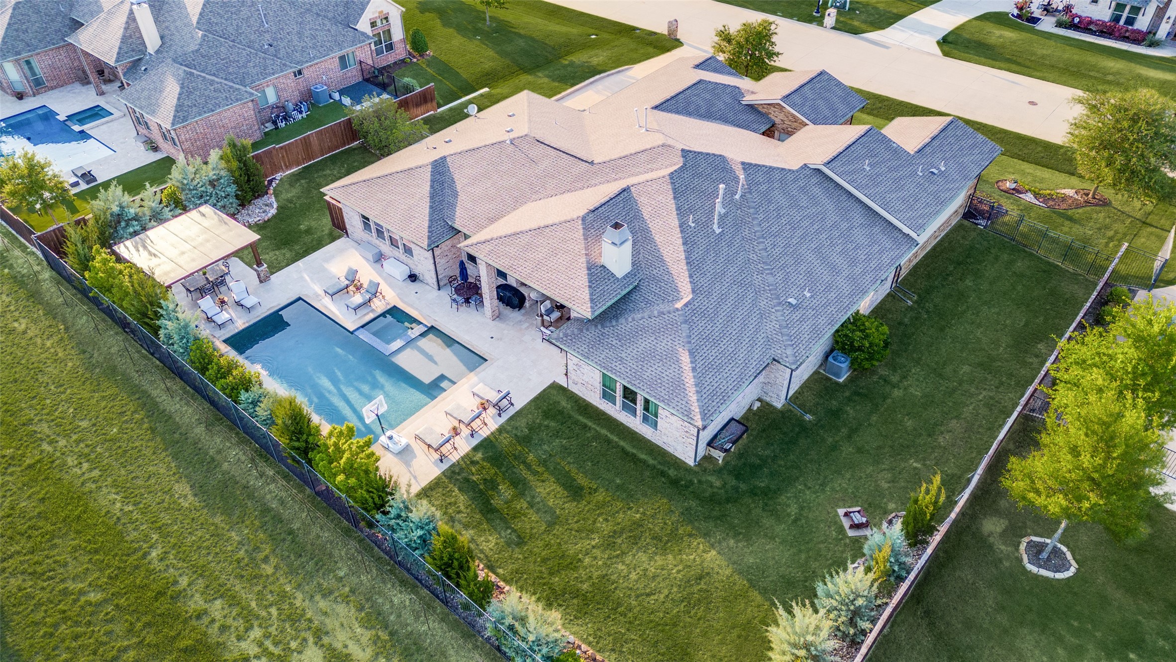 2500 GREENSPOINT Lane