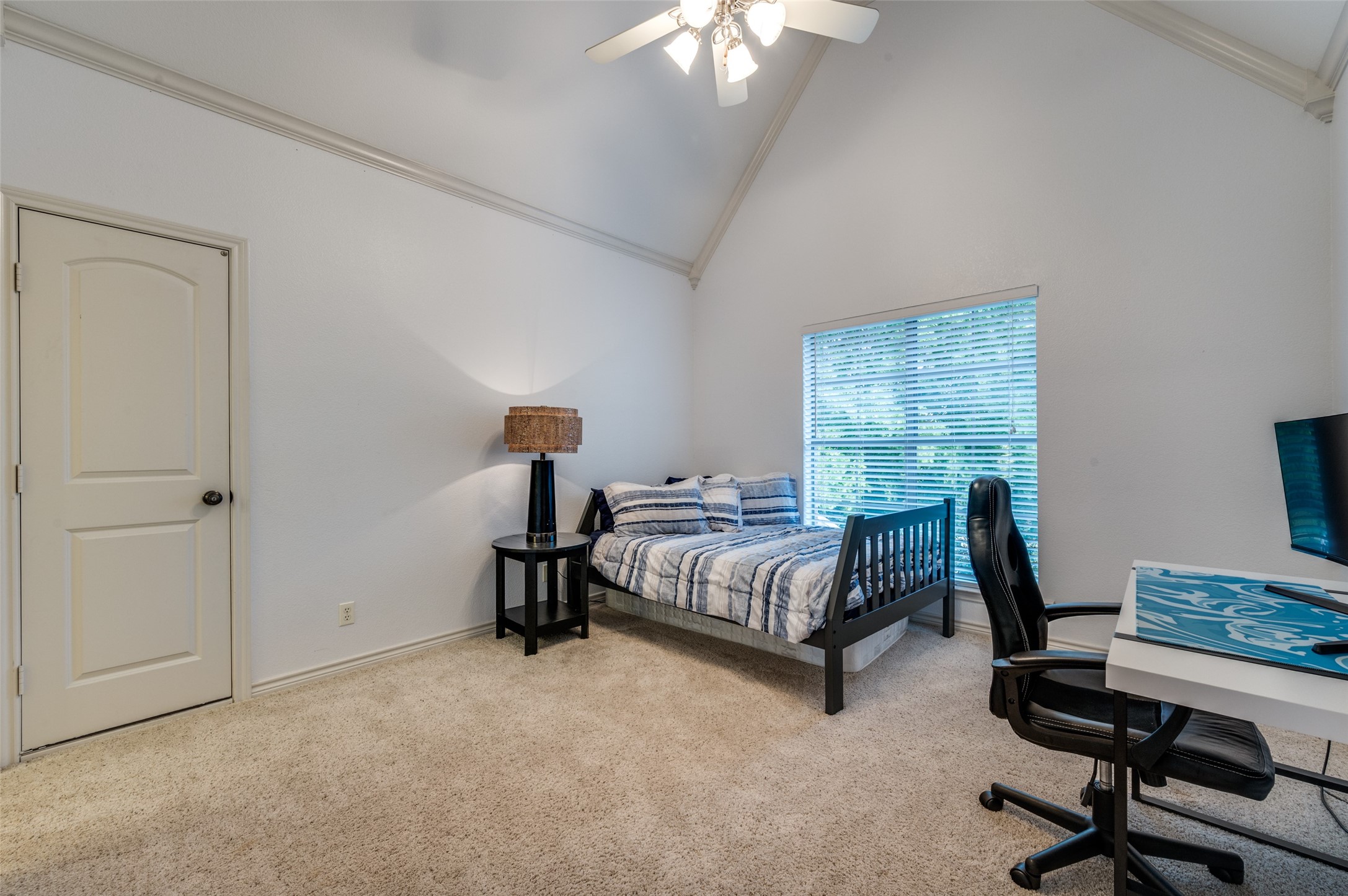2901 CREEKWOOD Lane