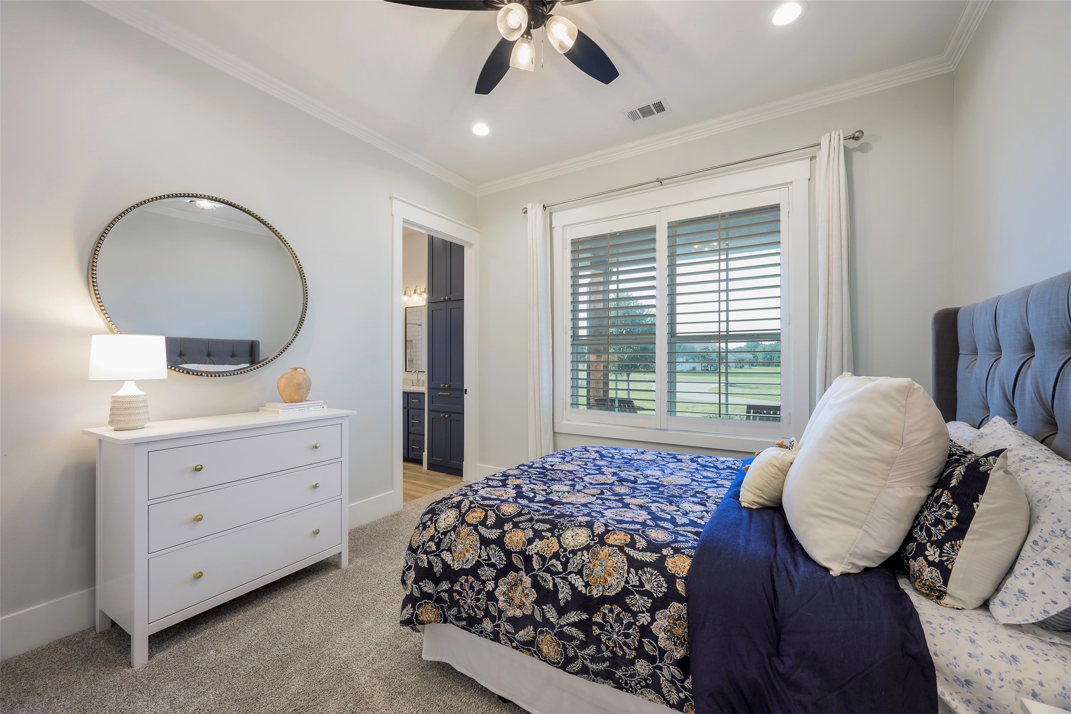 36 Mirror Lakes Court