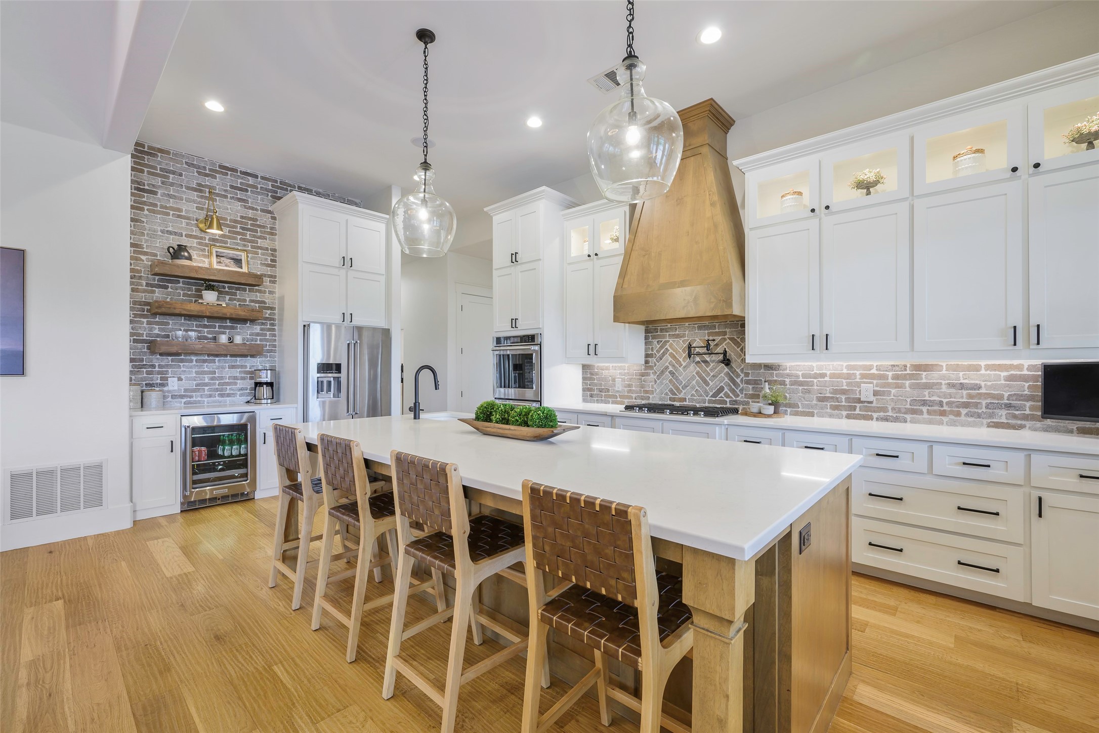 36 Mirror Lakes Court