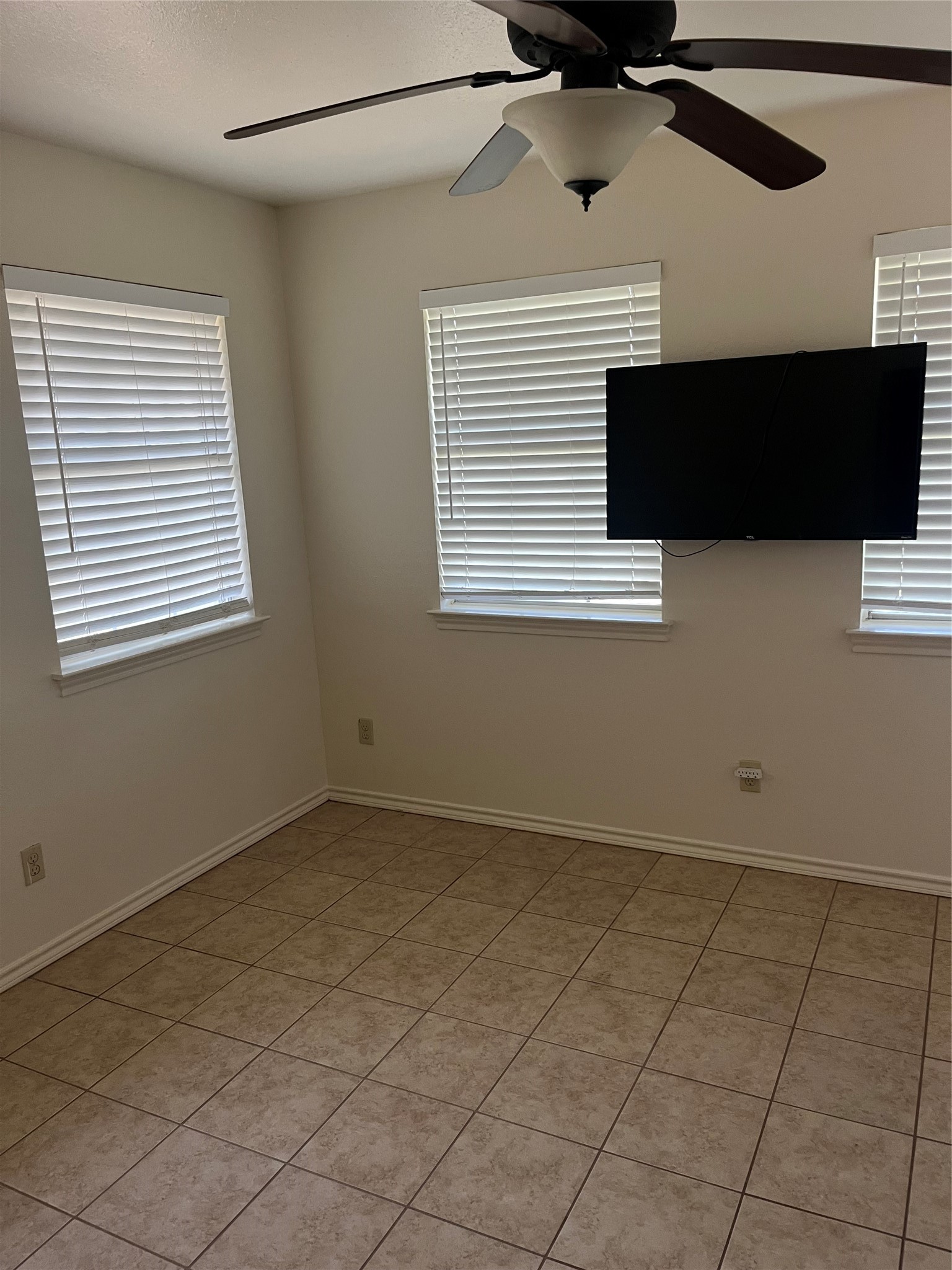 281 N Laramie Circle