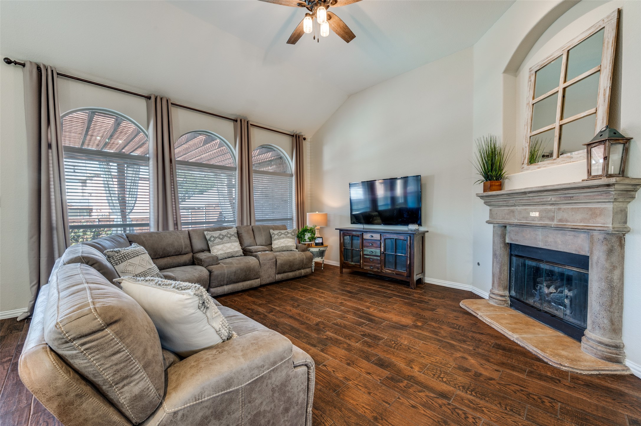 11538 CORSICANA Drive