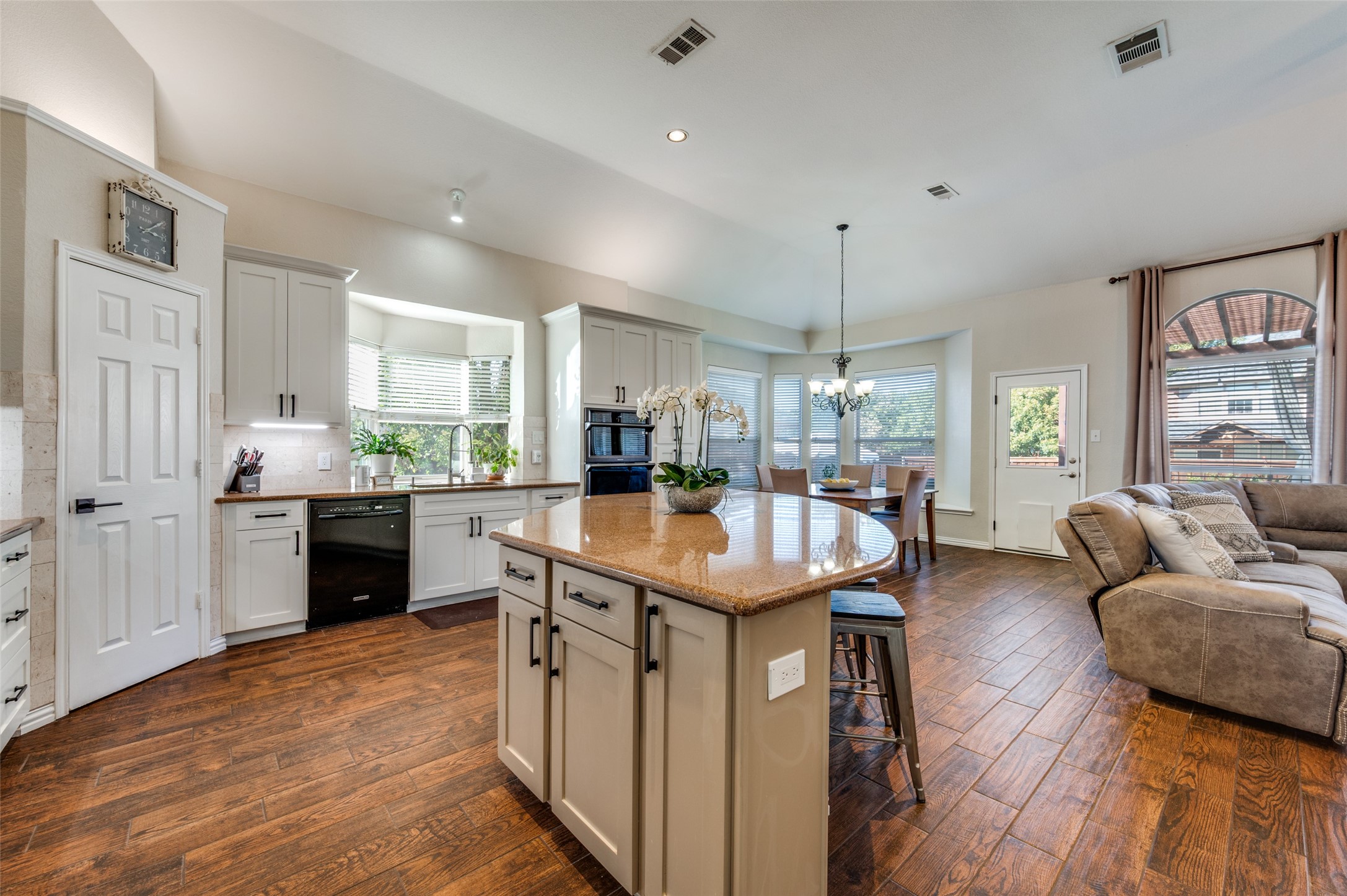 11538 CORSICANA Drive