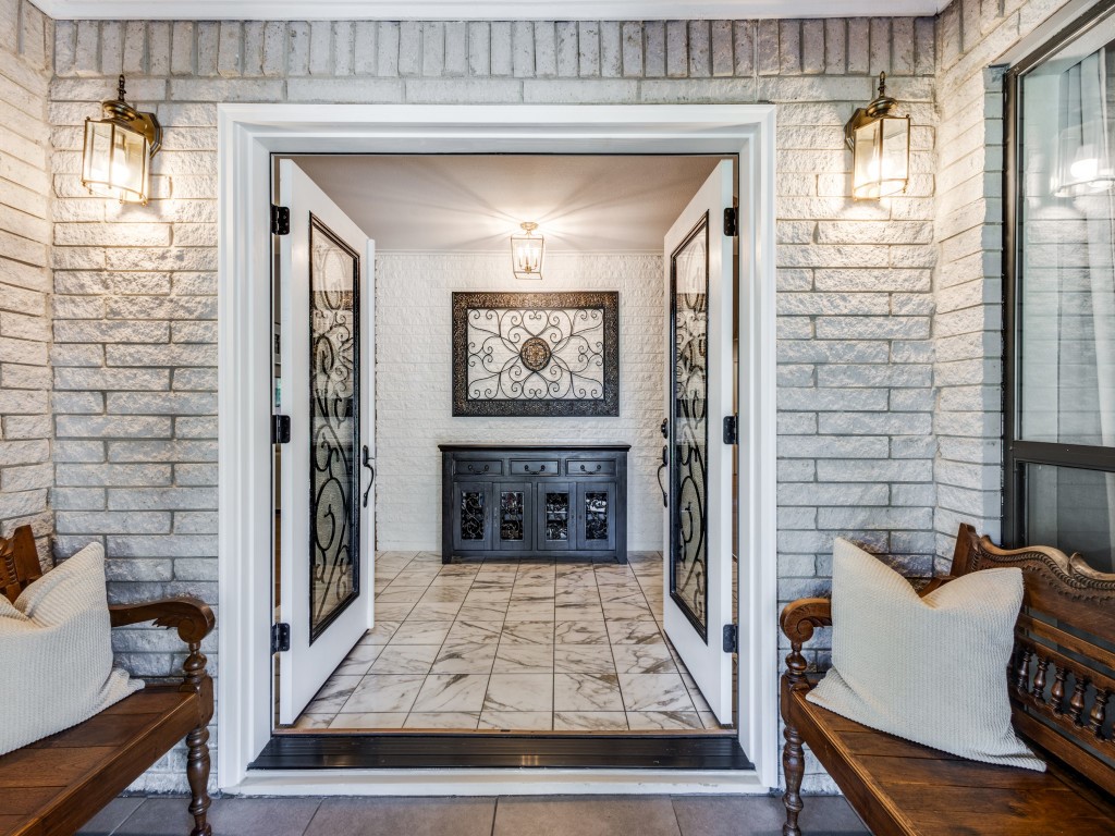 1000 Riva Ridge