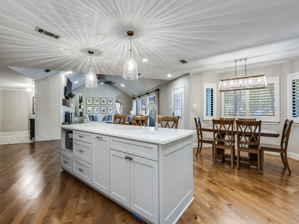 1000 Riva Ridge