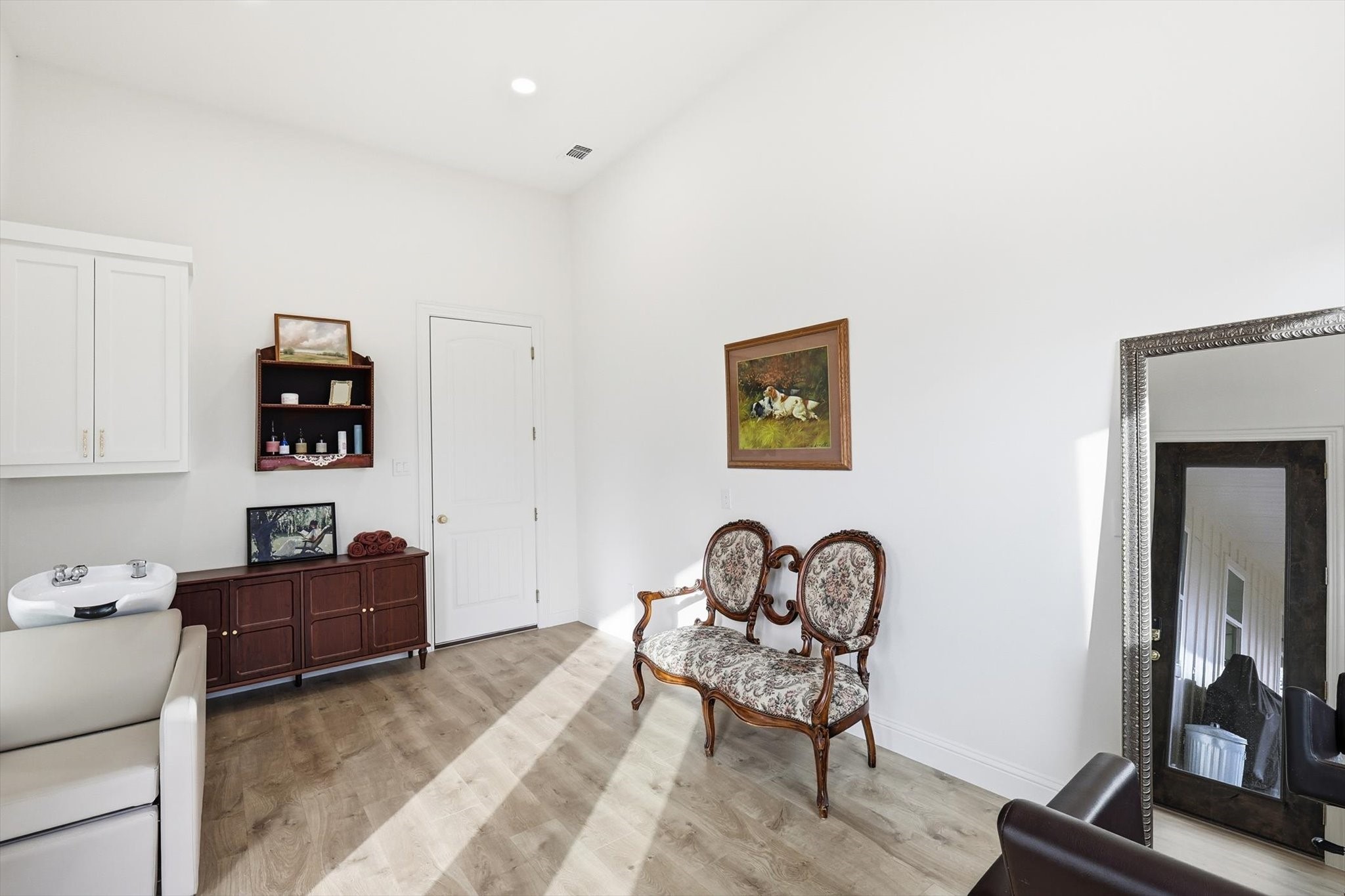 3050 Grove view Road