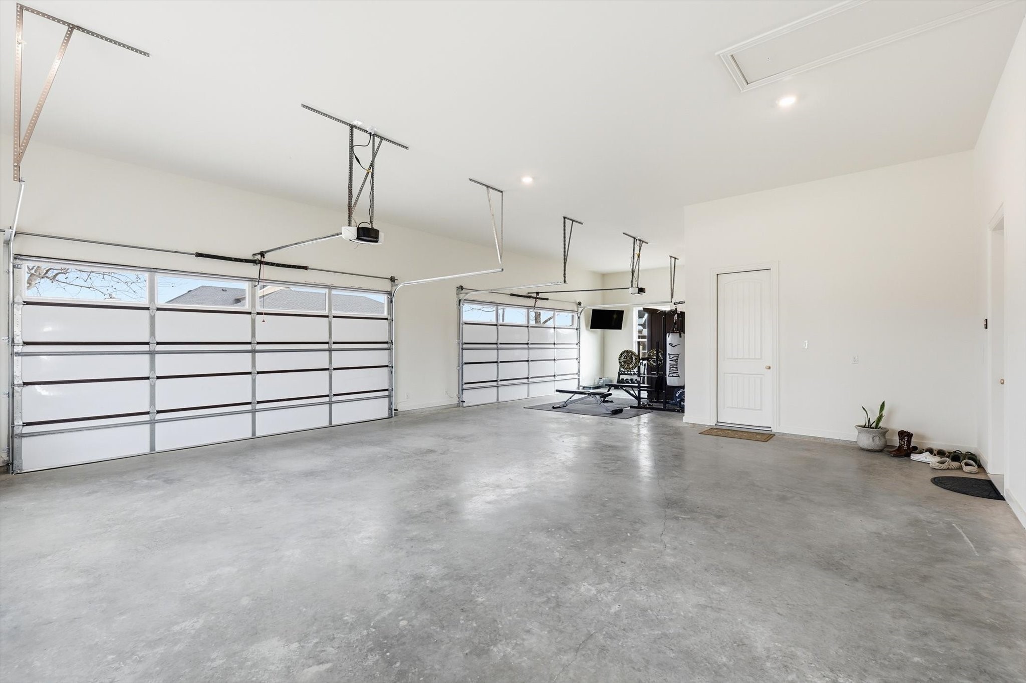 3050 Grove view Road