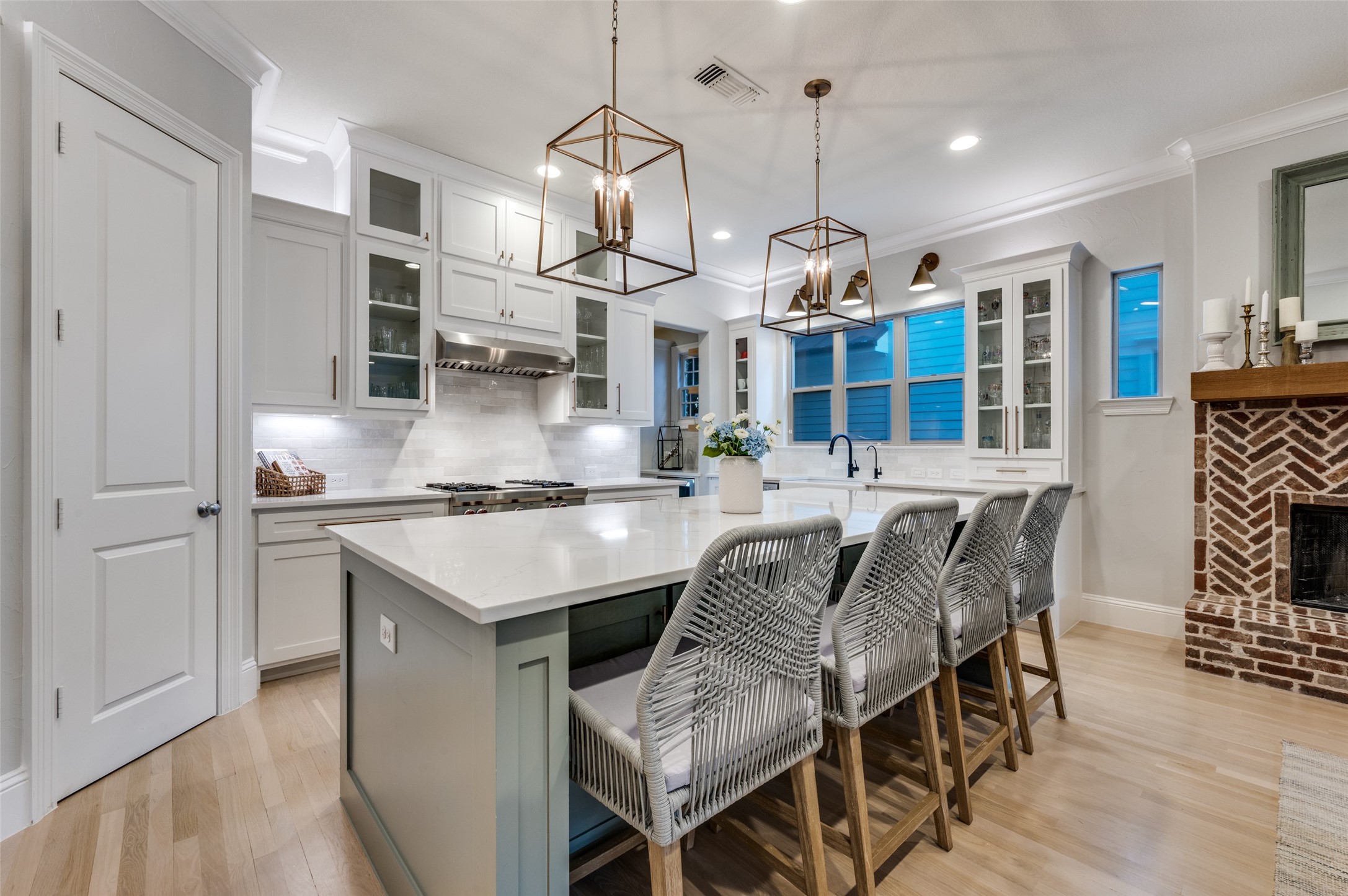 2305 STATE Boulevard