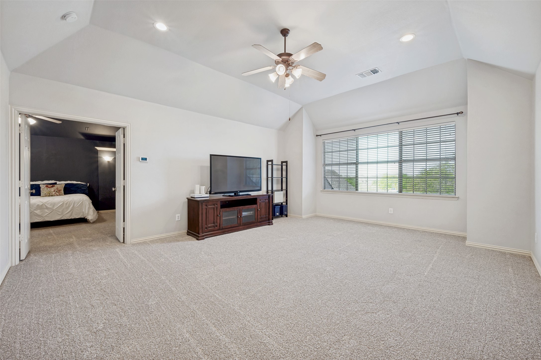 960 WILLOW RIDGE Drive