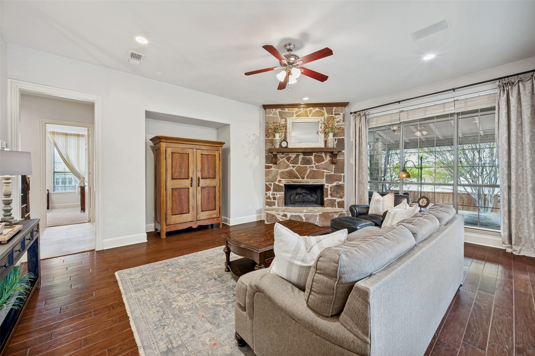 960 WILLOW RIDGE Drive