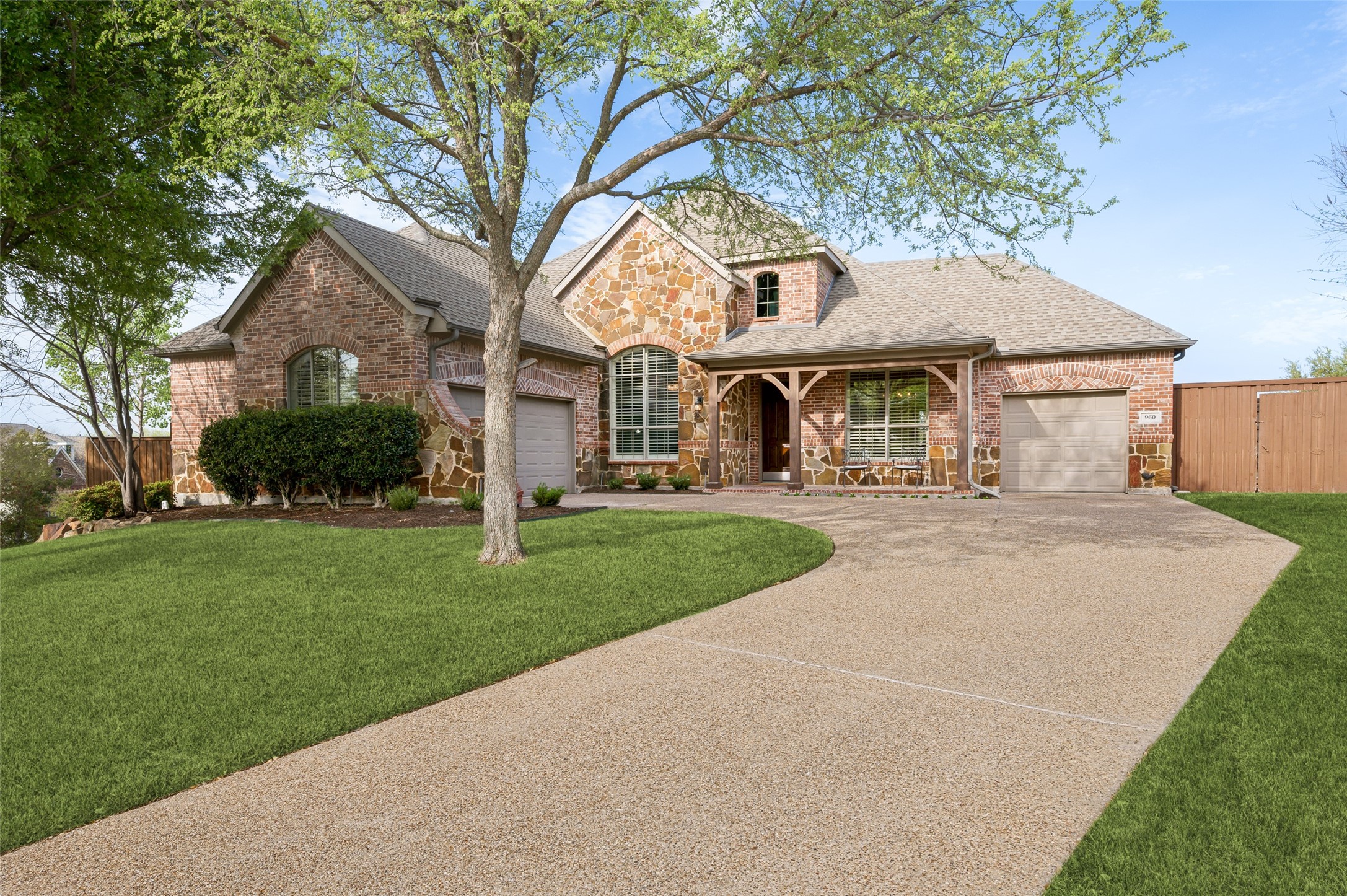 960 WILLOW RIDGE Drive