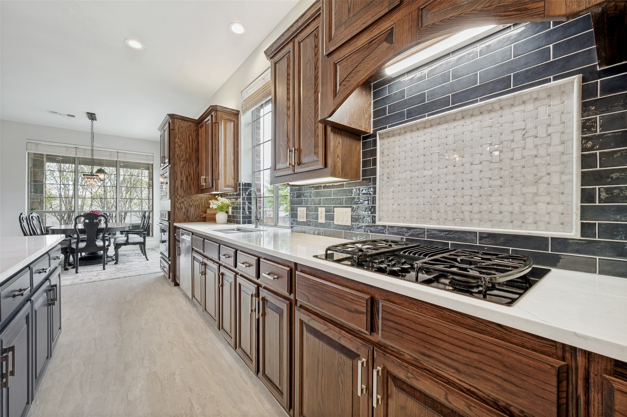 960 WILLOW RIDGE Drive