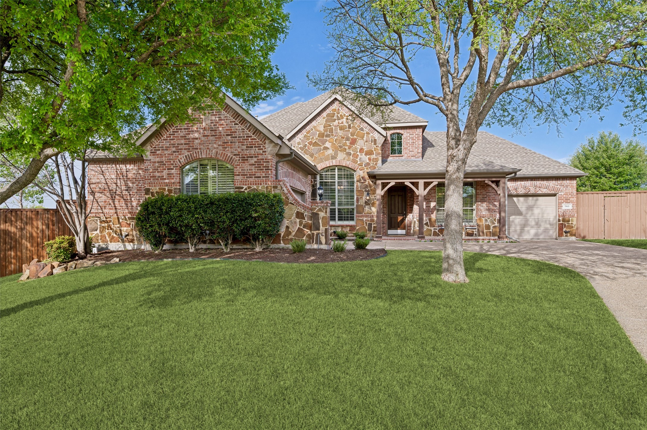 960 WILLOW RIDGE Drive