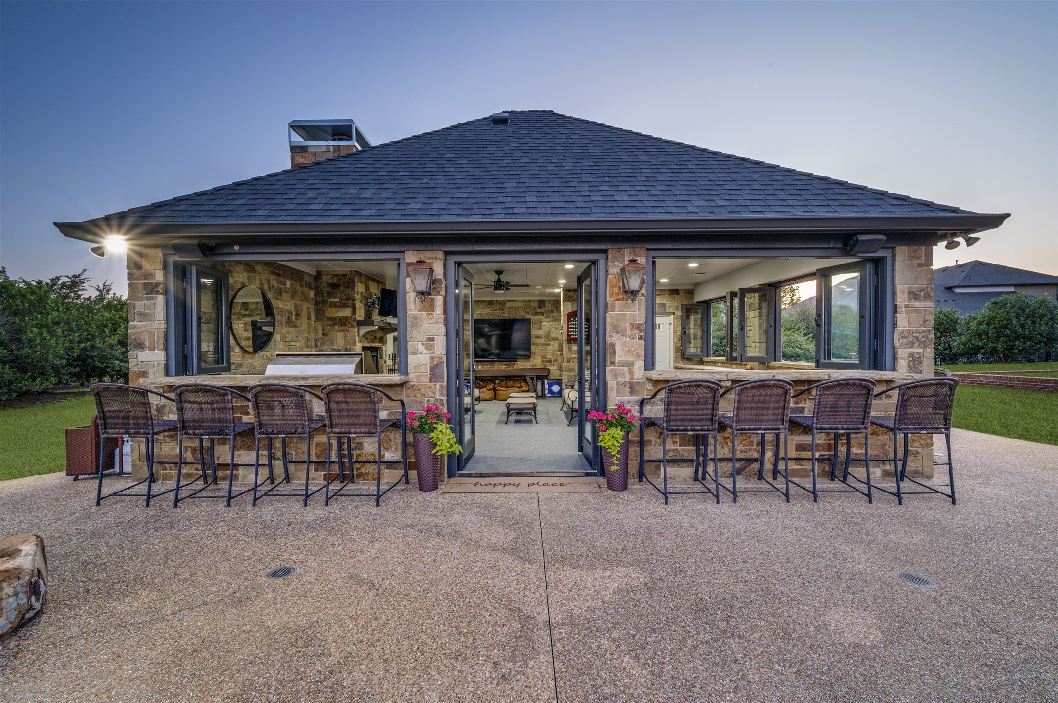 2860 CREEK VIEW Court