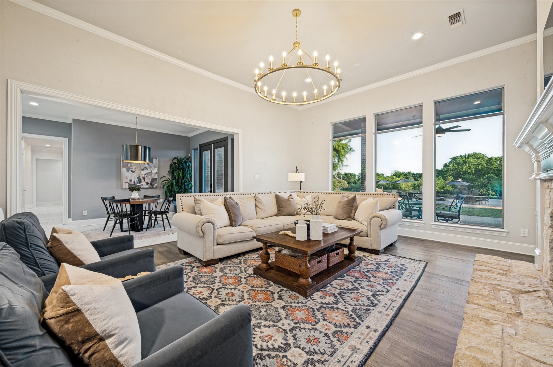 2860 CREEK VIEW Court