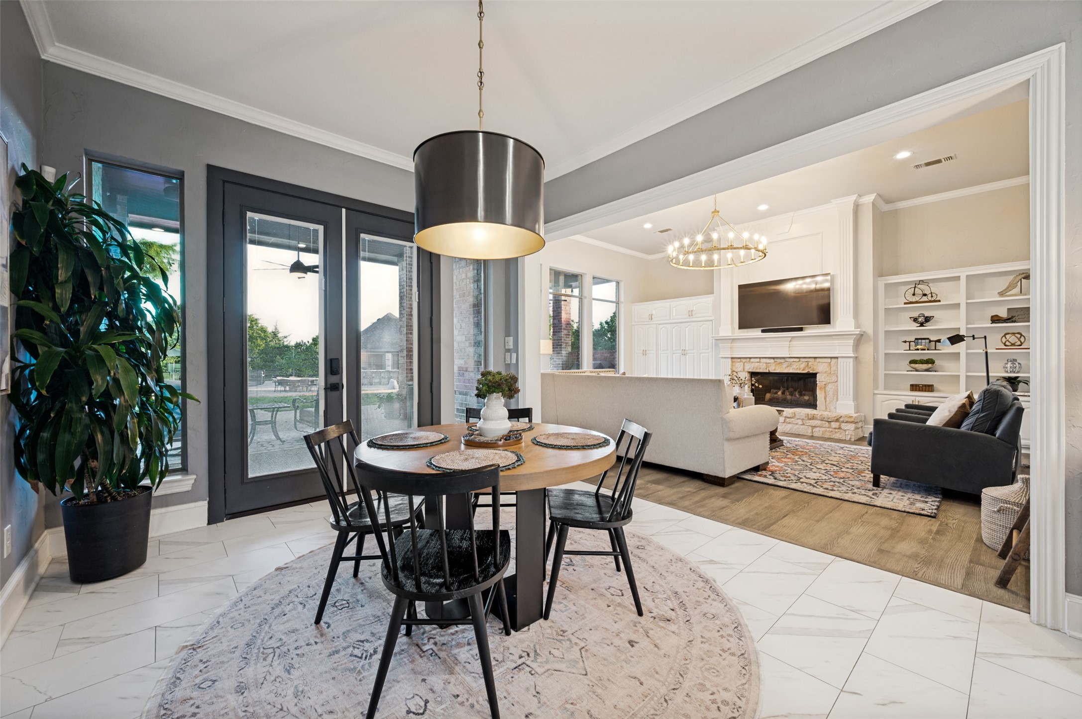 2860 CREEK VIEW Court