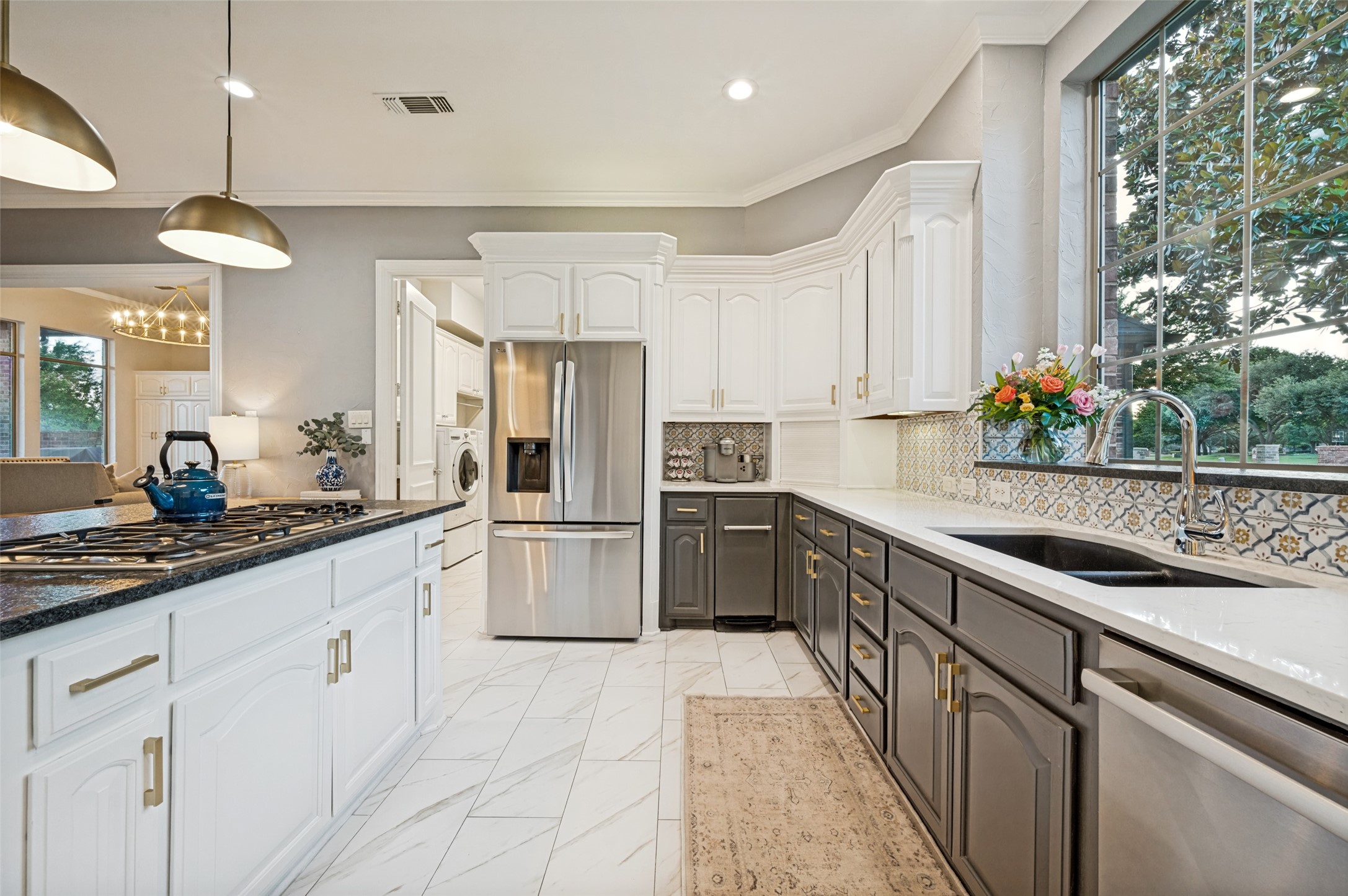 2860 CREEK VIEW Court