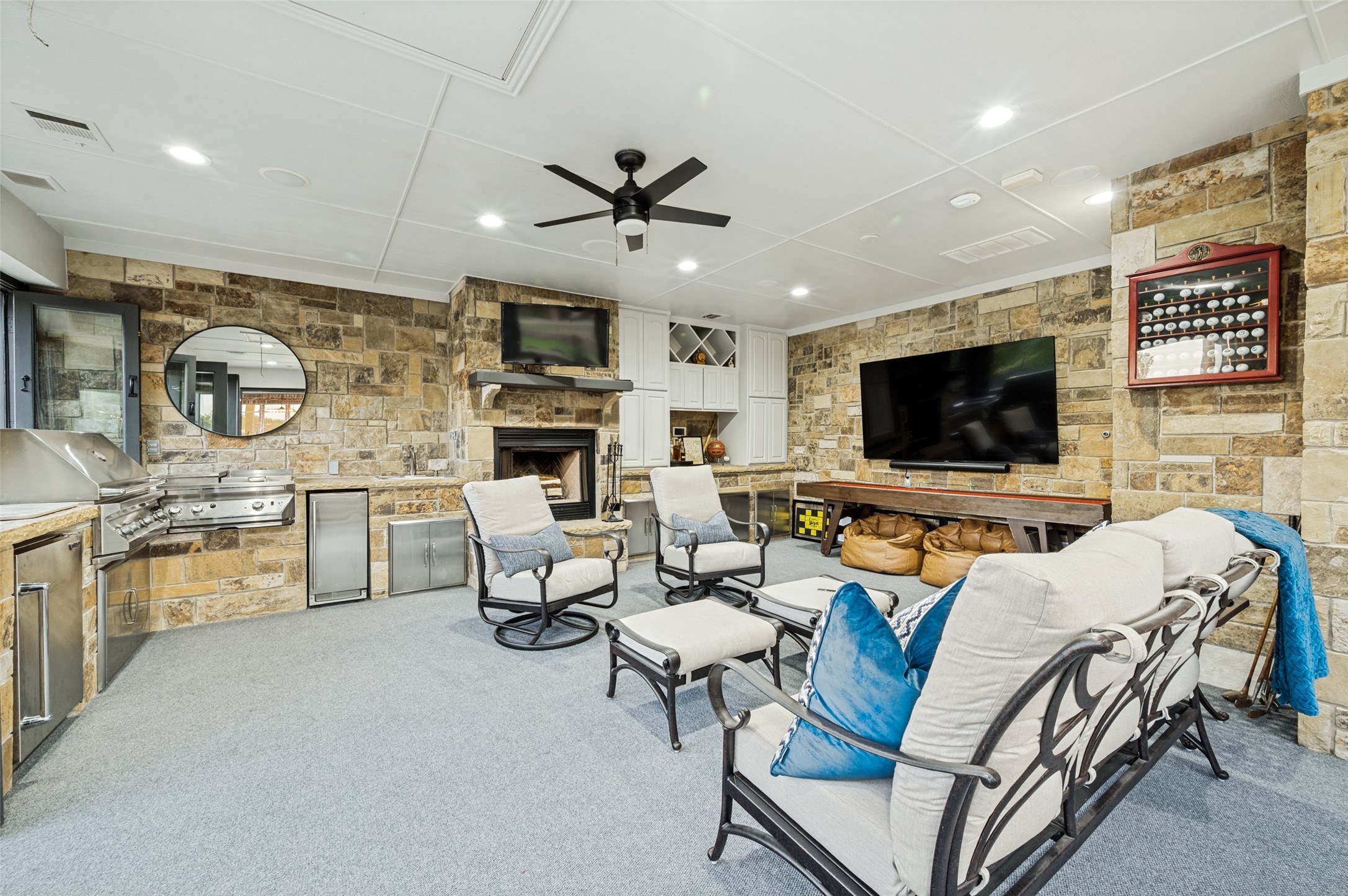 2860 CREEK VIEW Court