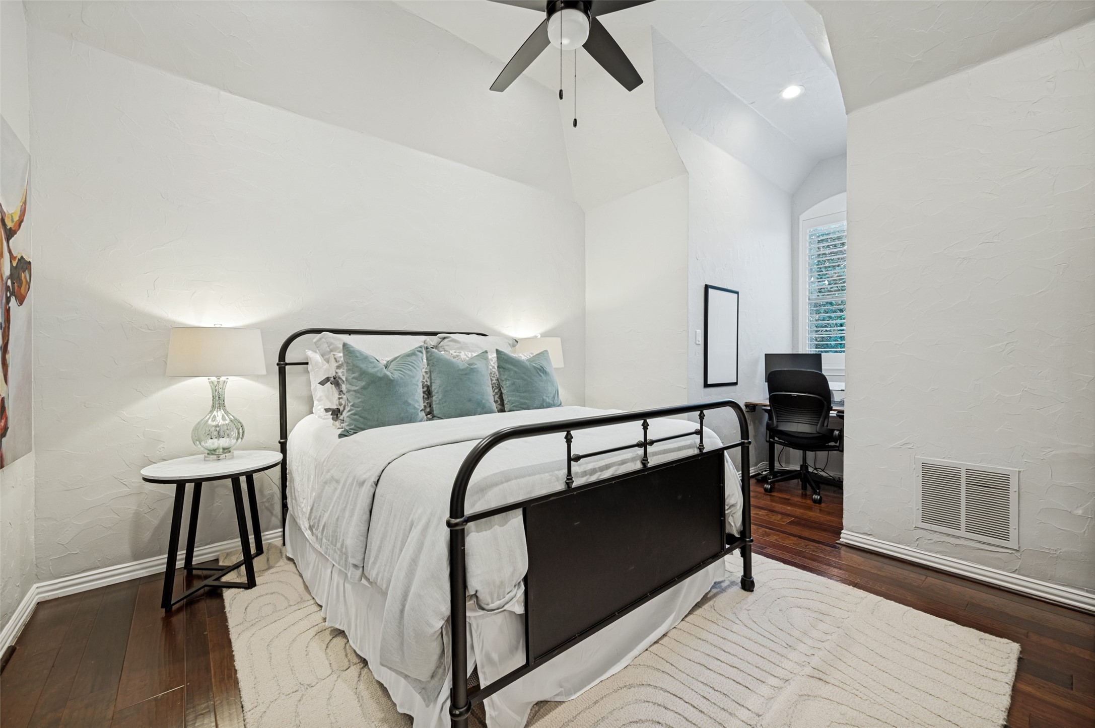 2860 CREEK VIEW Court