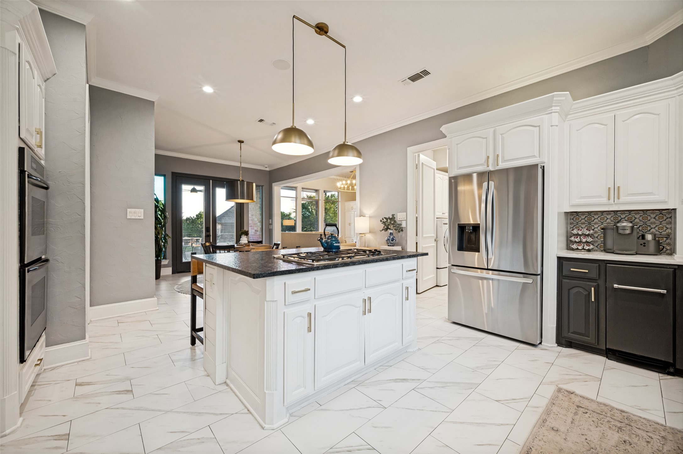 2860 CREEK VIEW Court
