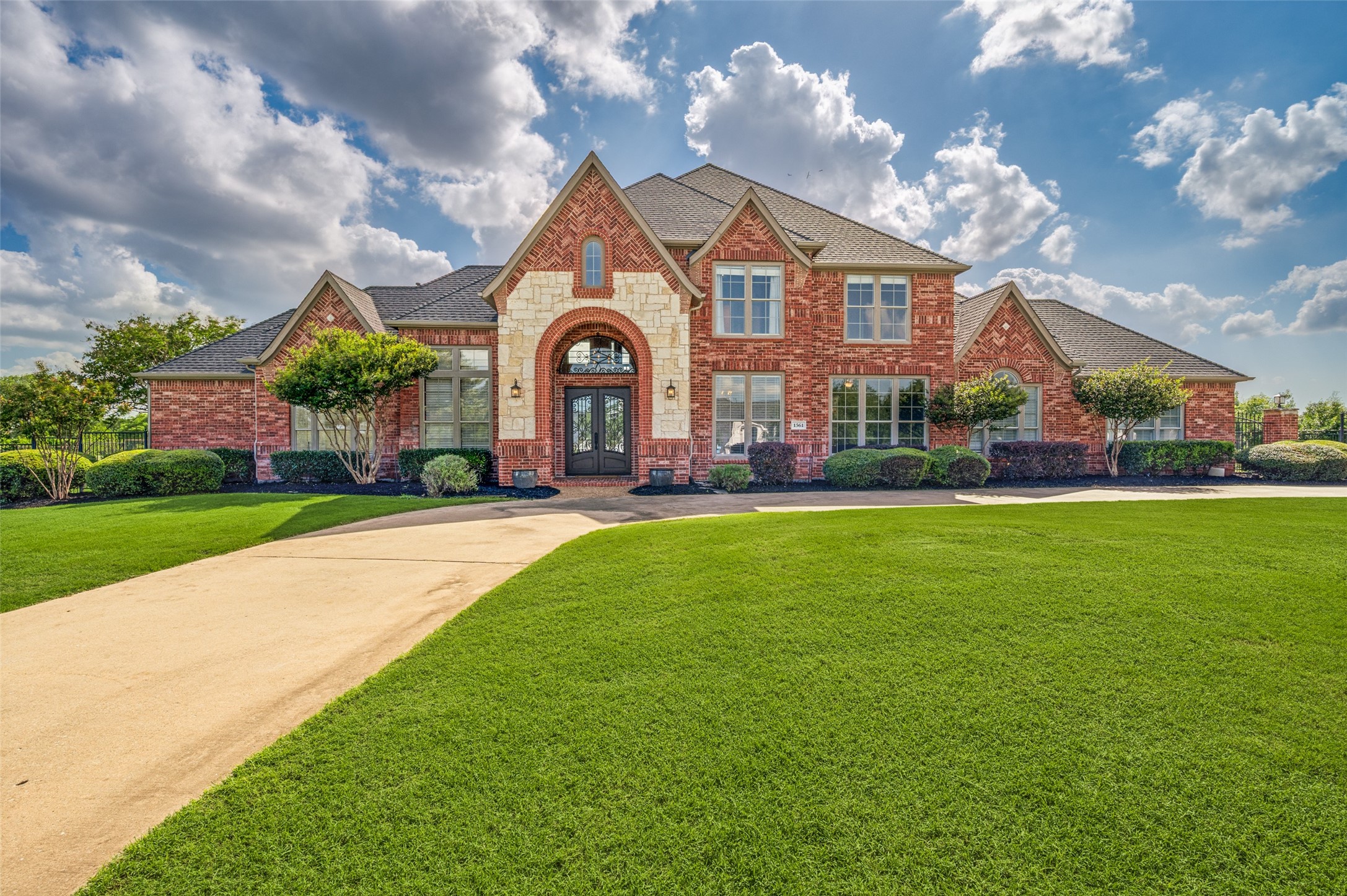 1561 WINDING CREEK ROAD