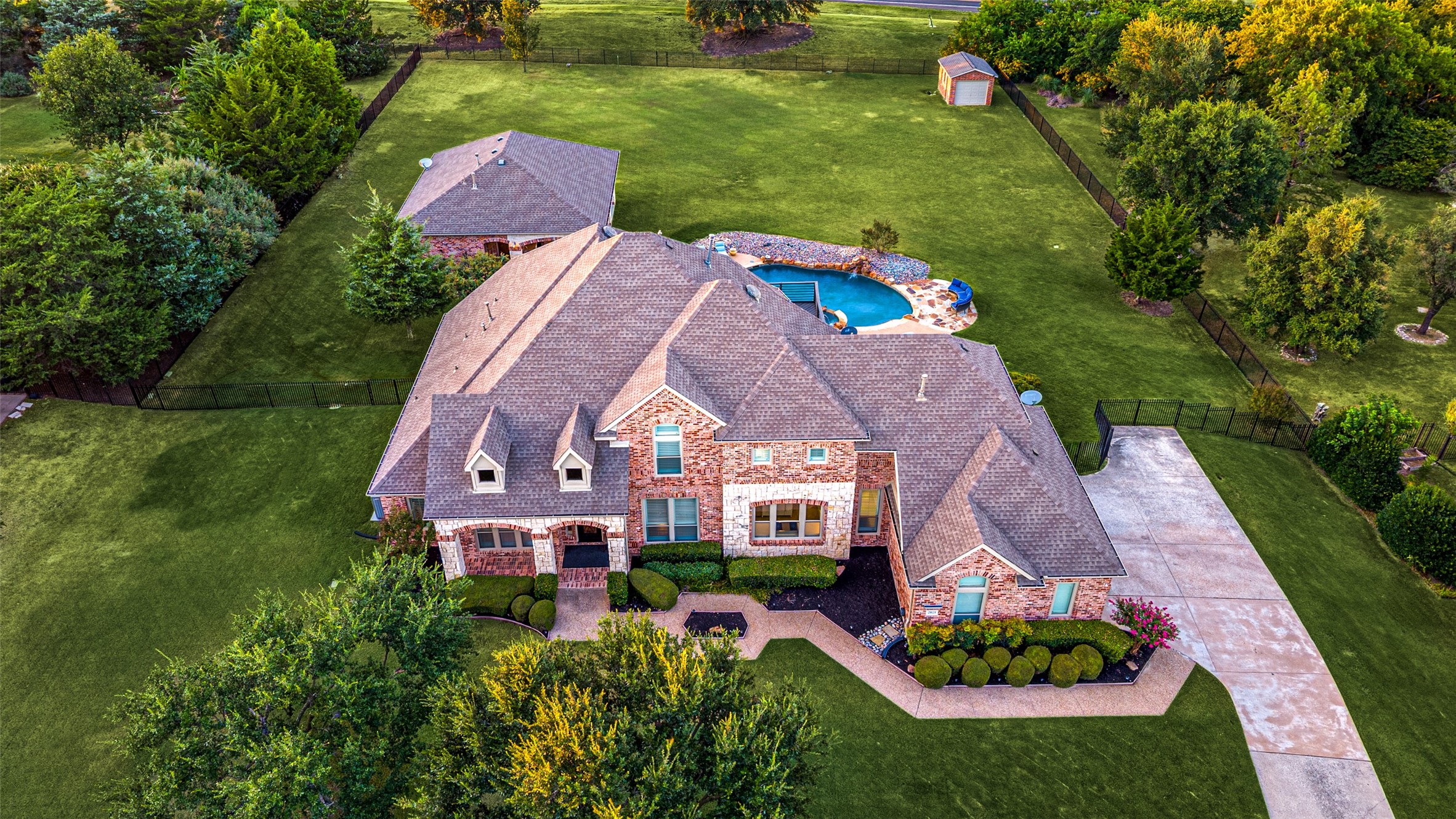 2821 WINDING CREEK Road