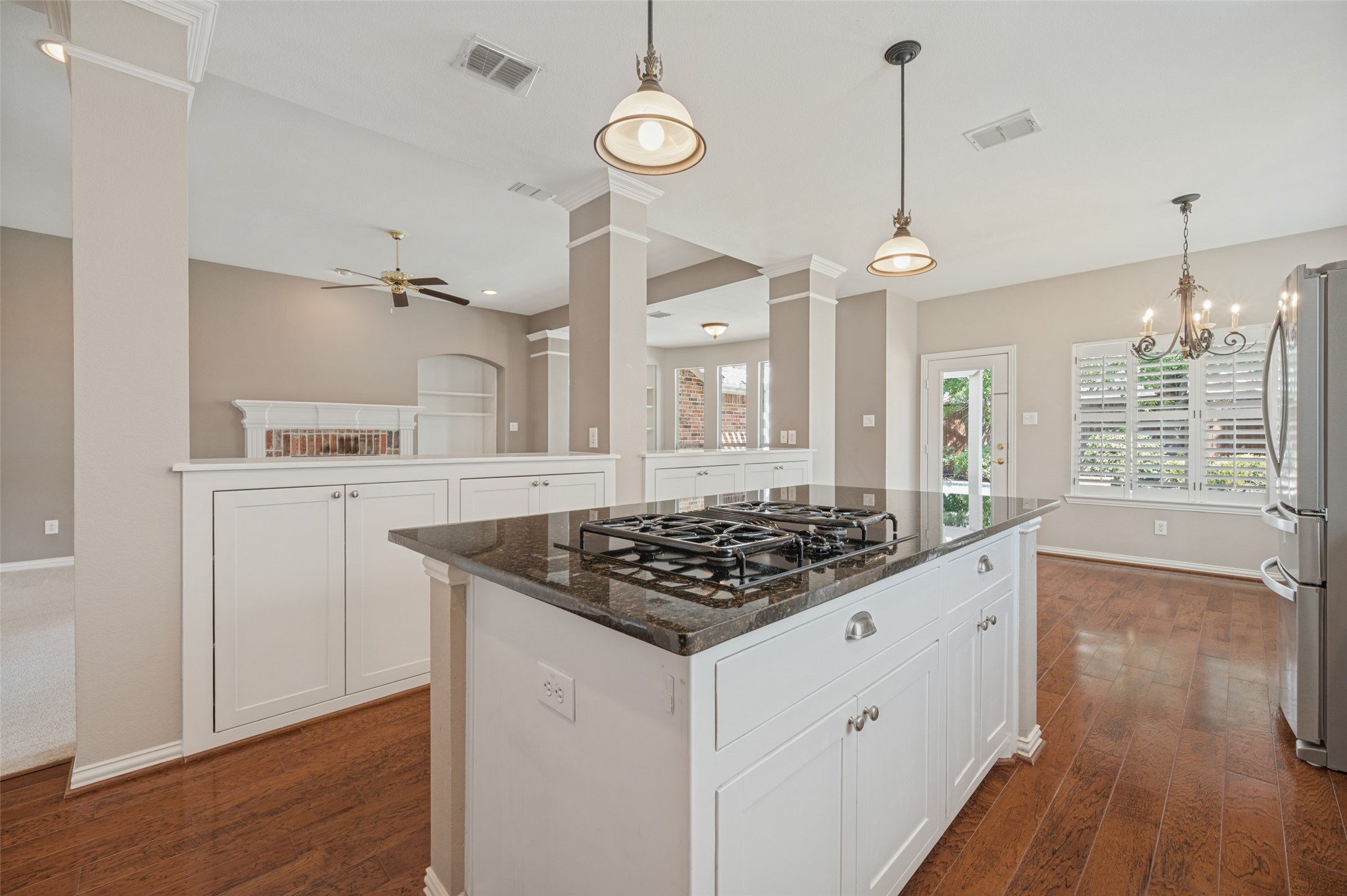 850 KINGS VIEW Drive