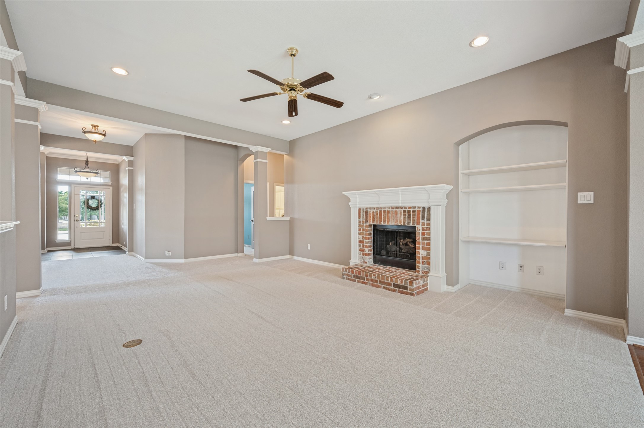 850 KINGS VIEW Drive