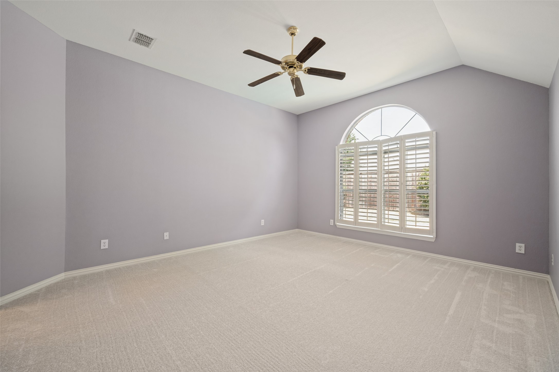 850 KINGS VIEW Drive