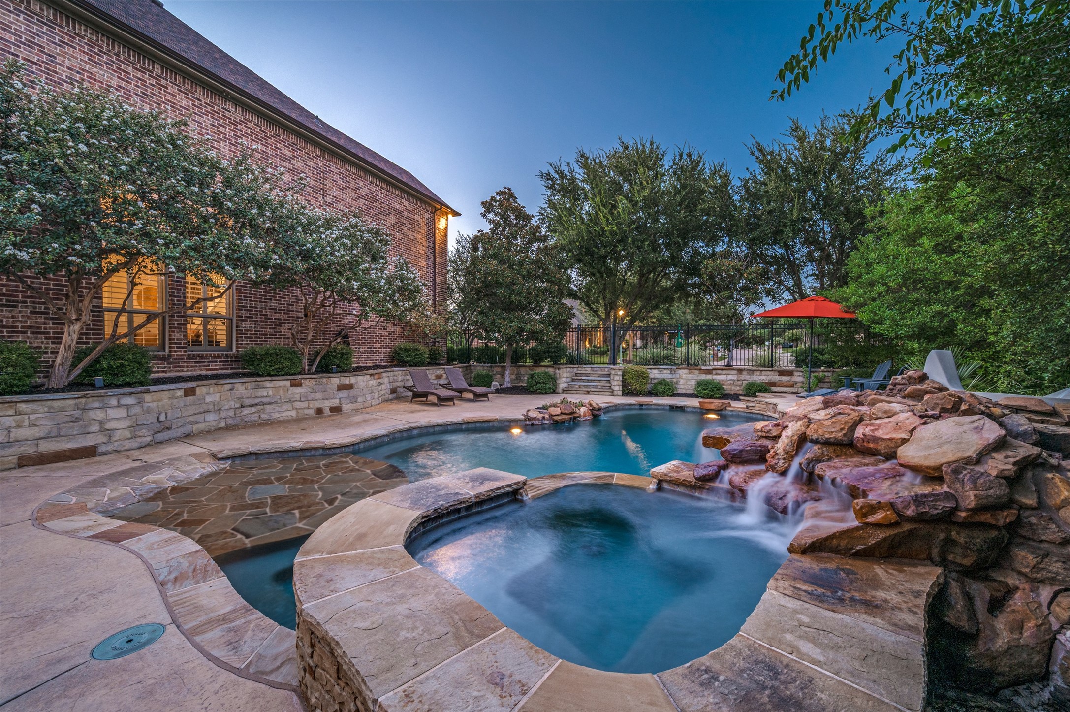 2570 BENDBROOK Trail