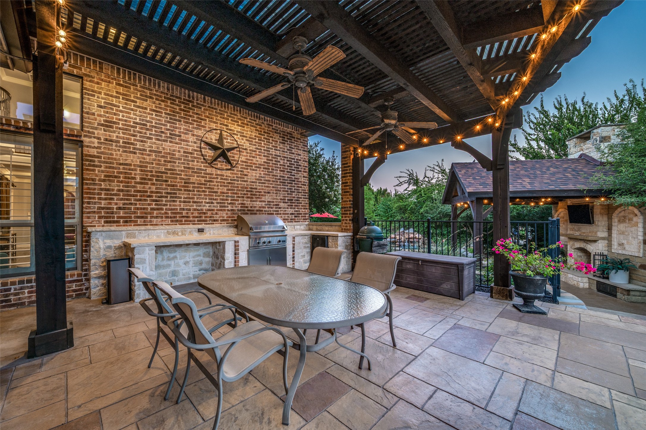 2570 BENDBROOK Trail