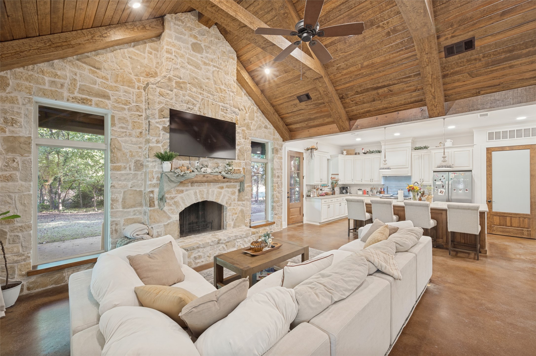 8515 COUNTRY CREEK Lane