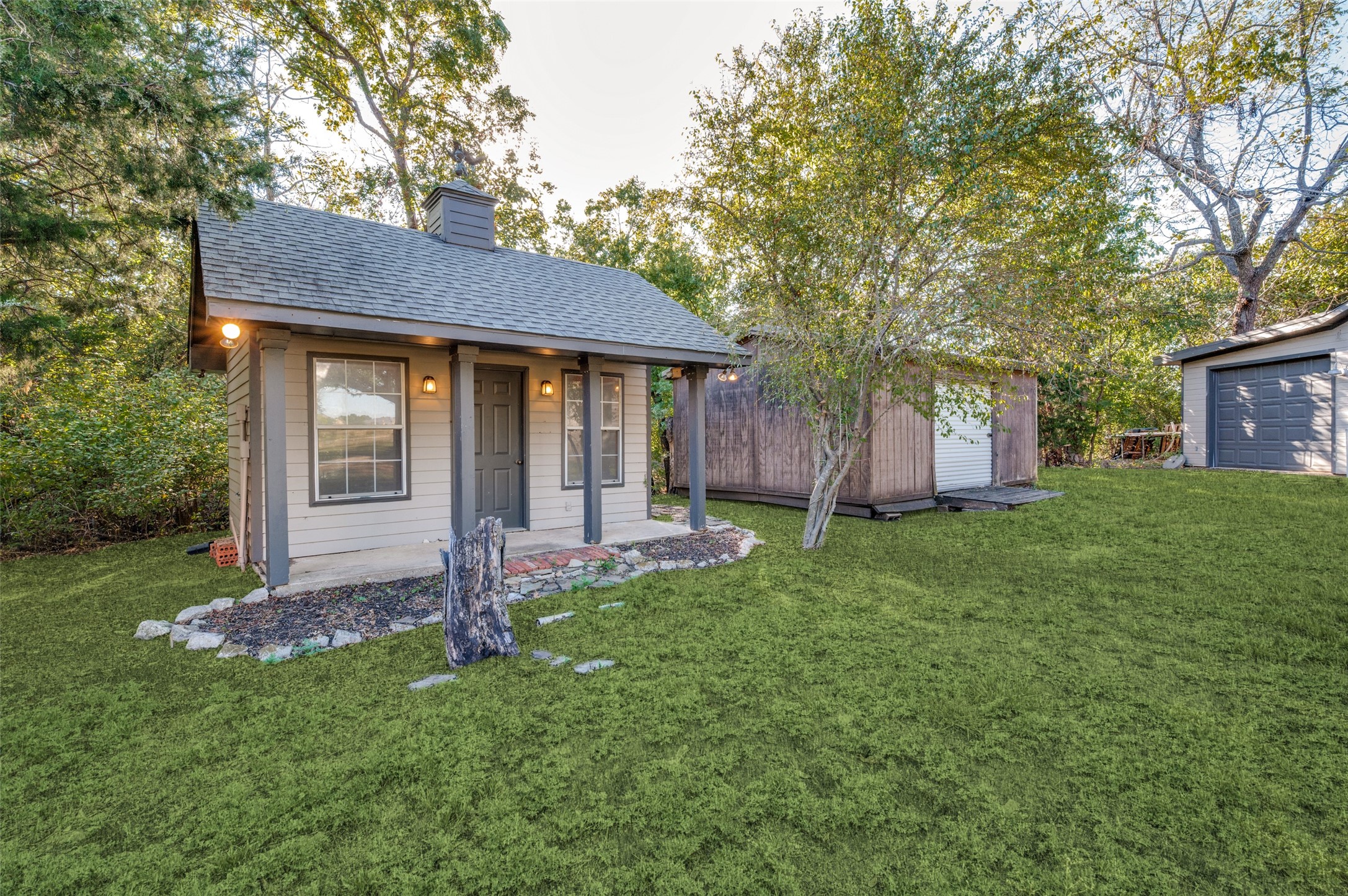 8515 COUNTRY CREEK Lane
