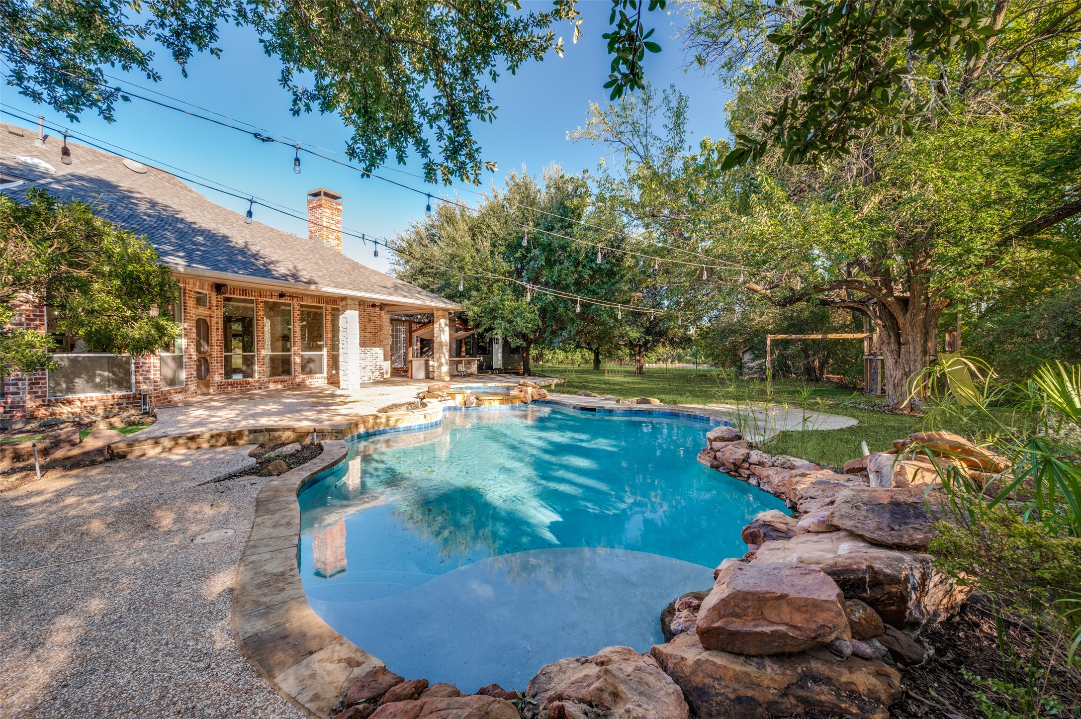 8515 COUNTRY CREEK Lane