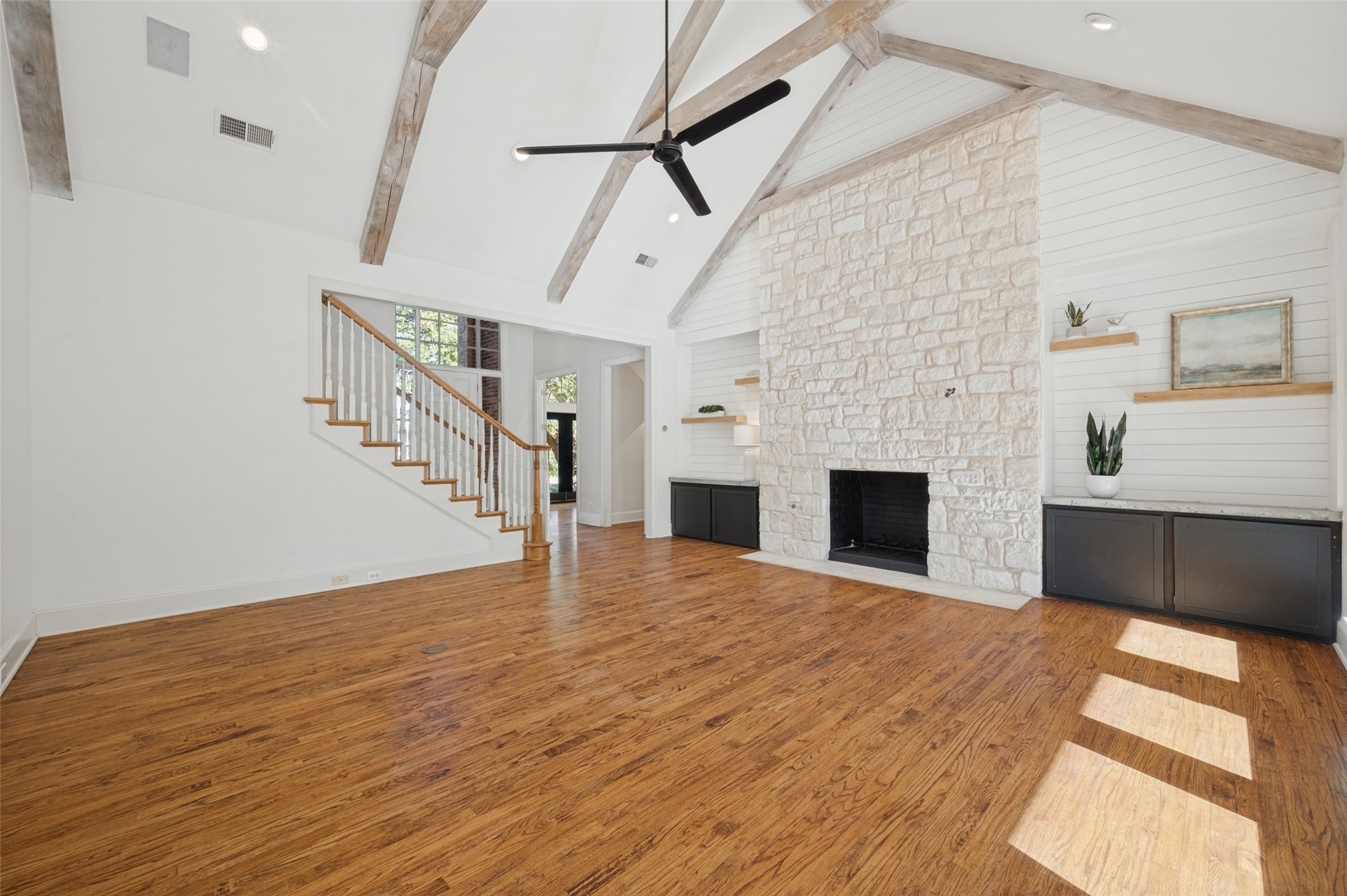 8515 COUNTRY CREEK Lane