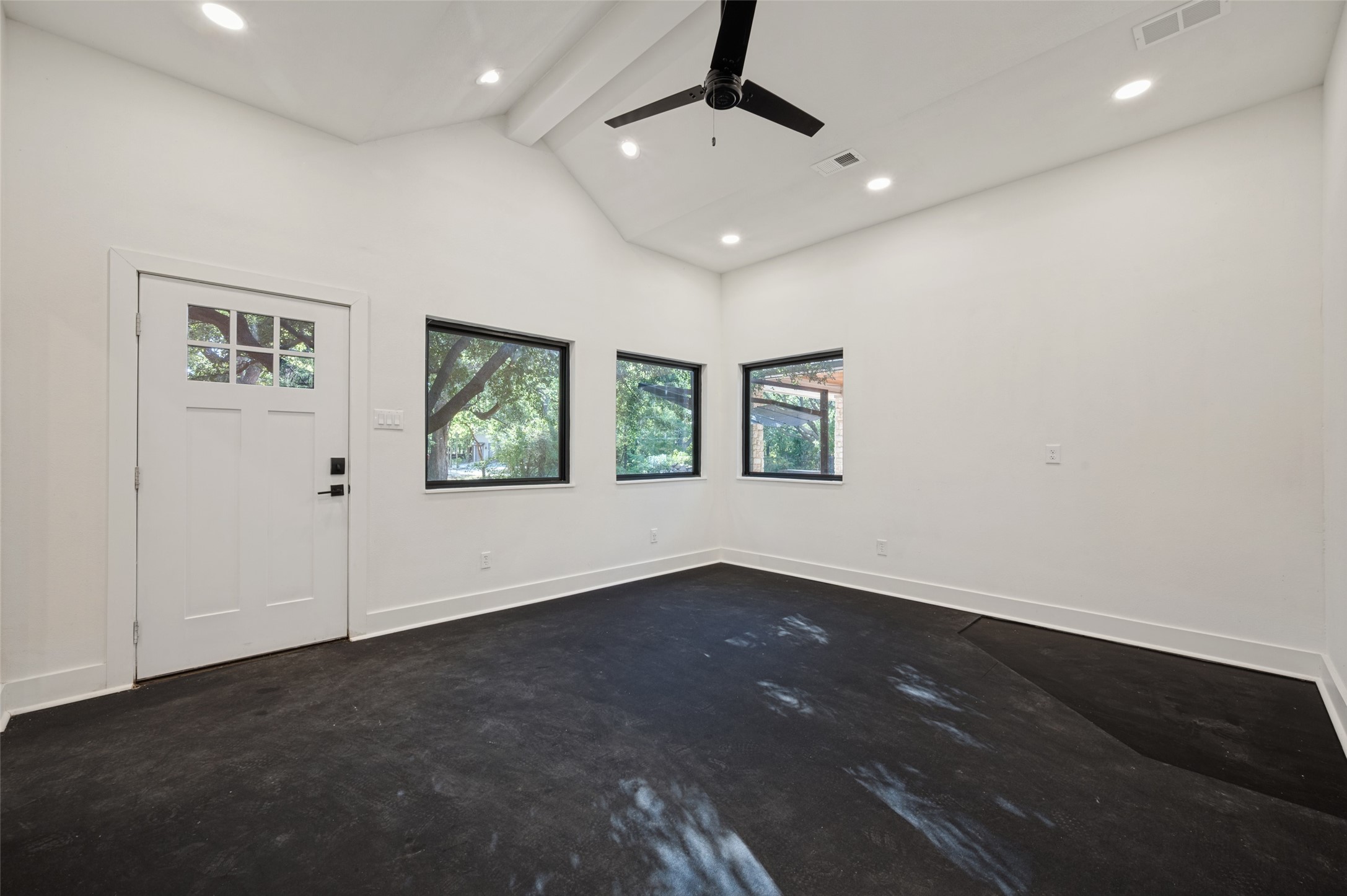 8515 COUNTRY CREEK Lane