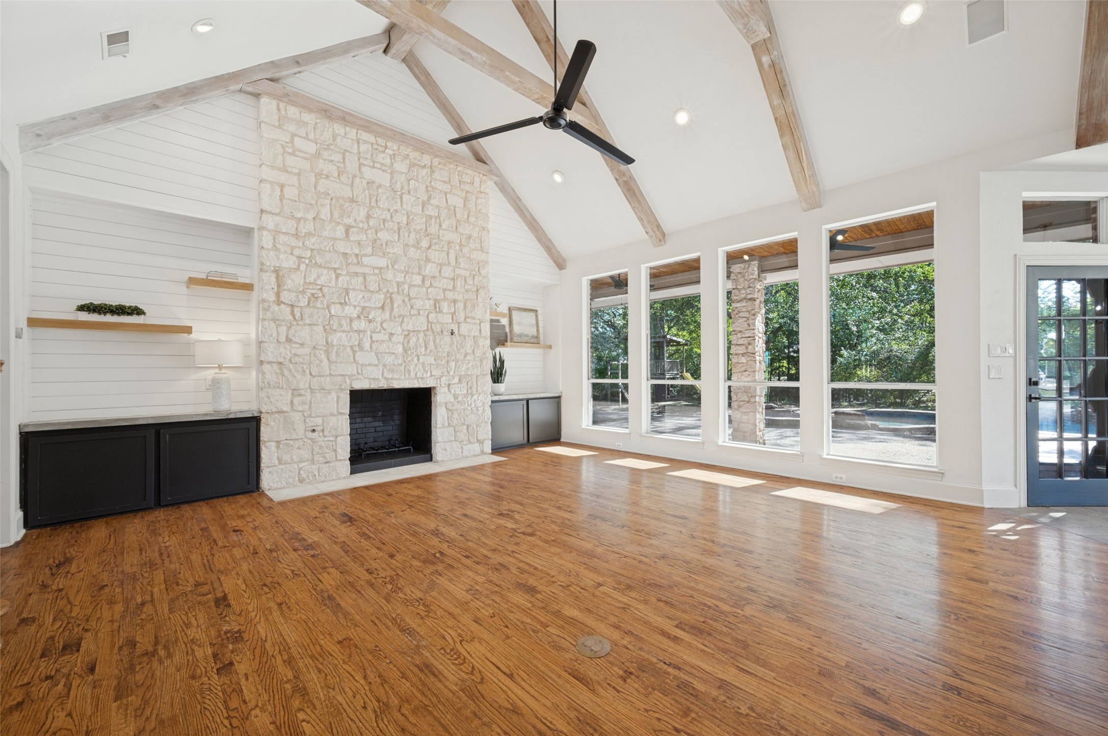8515 COUNTRY CREEK Lane
