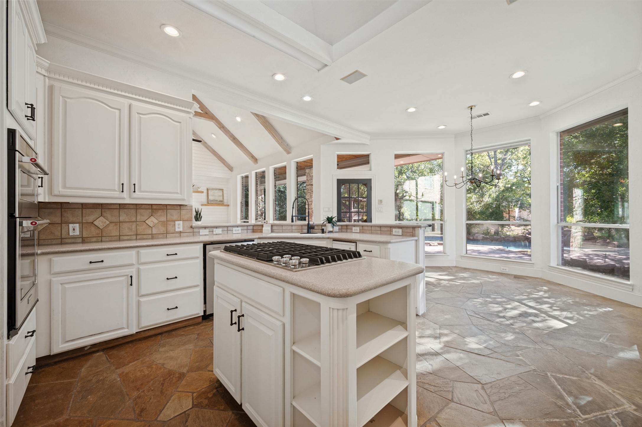 8515 COUNTRY CREEK Lane