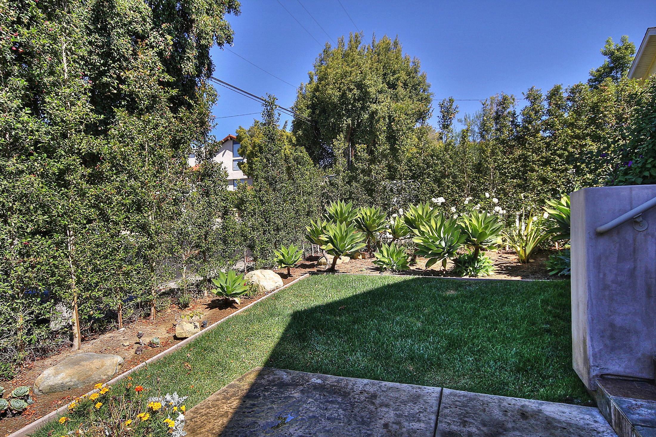 504 E Arrellaga Street