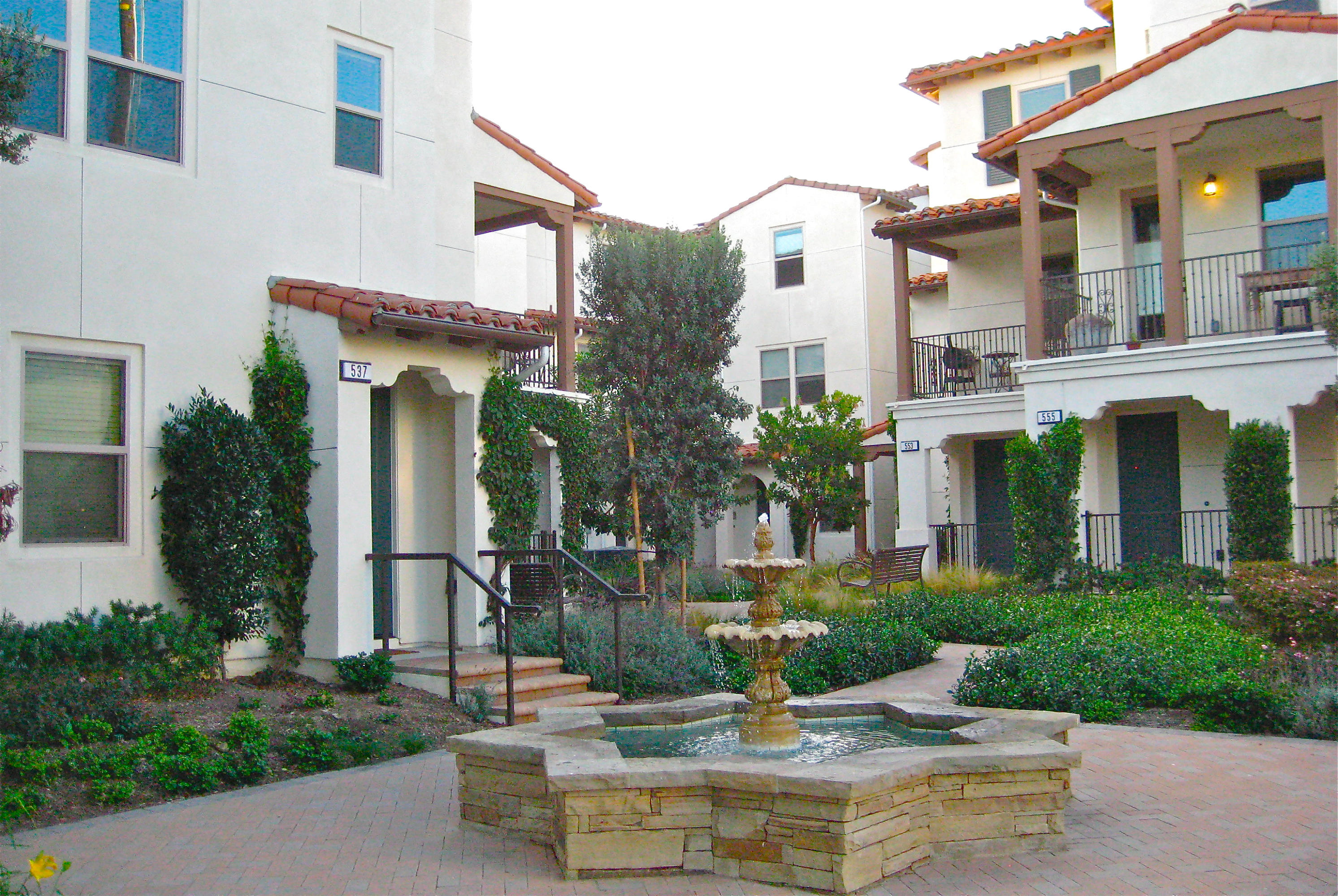 541 E Montecito Street, 104
