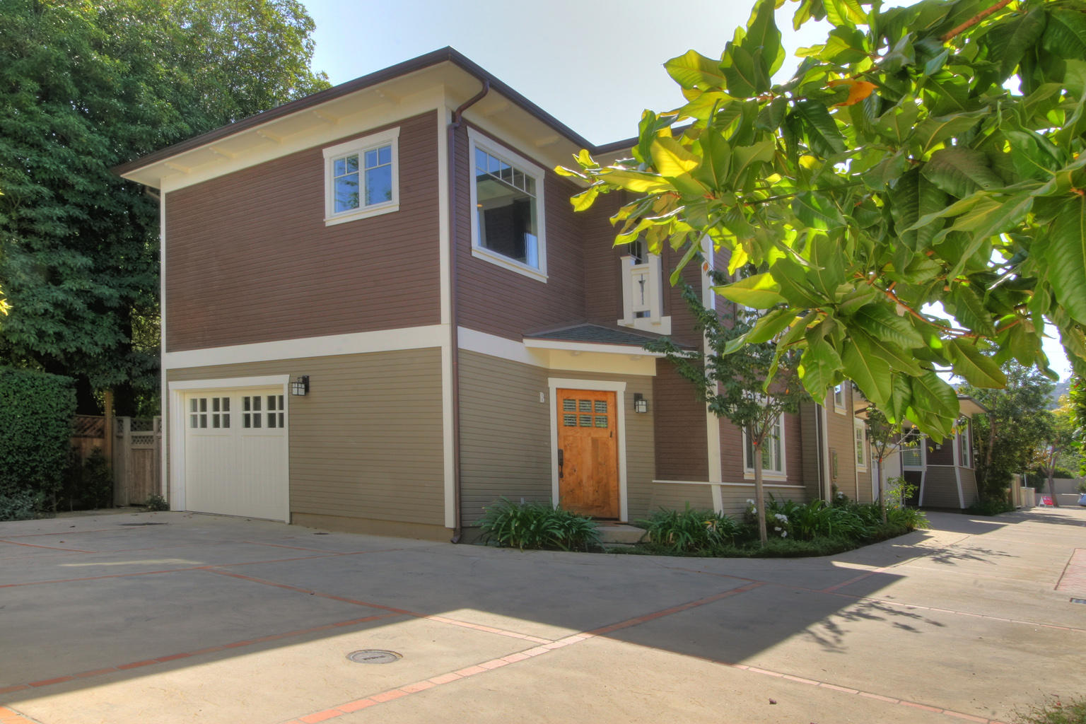 828 Bath Street, B