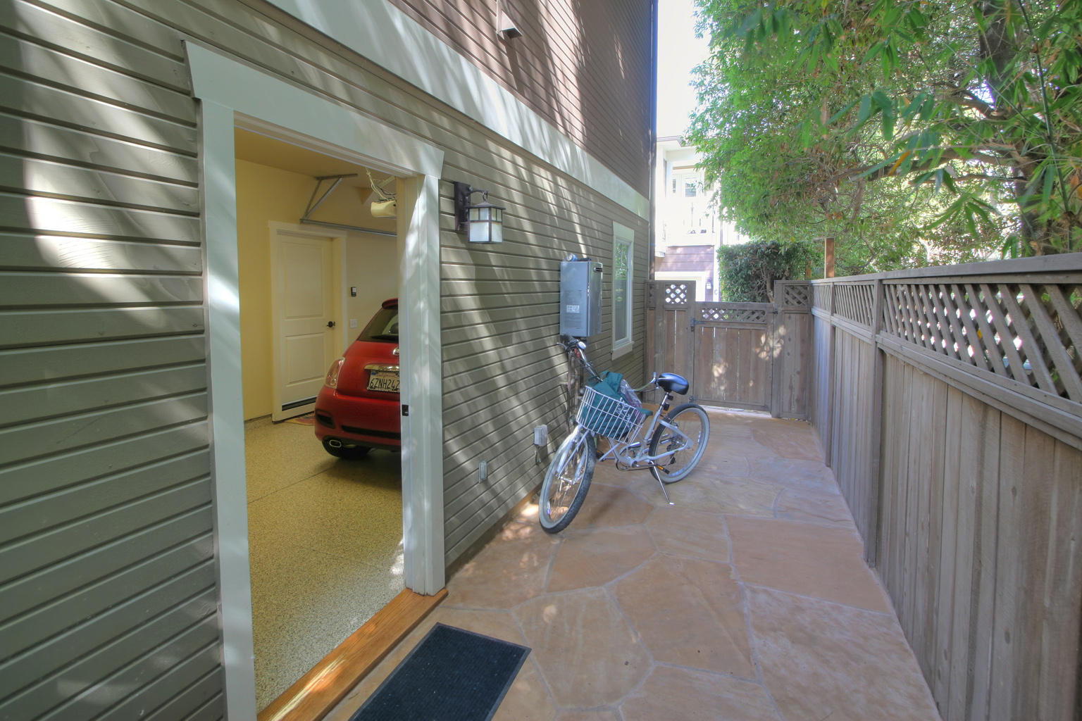 828 Bath Street, B