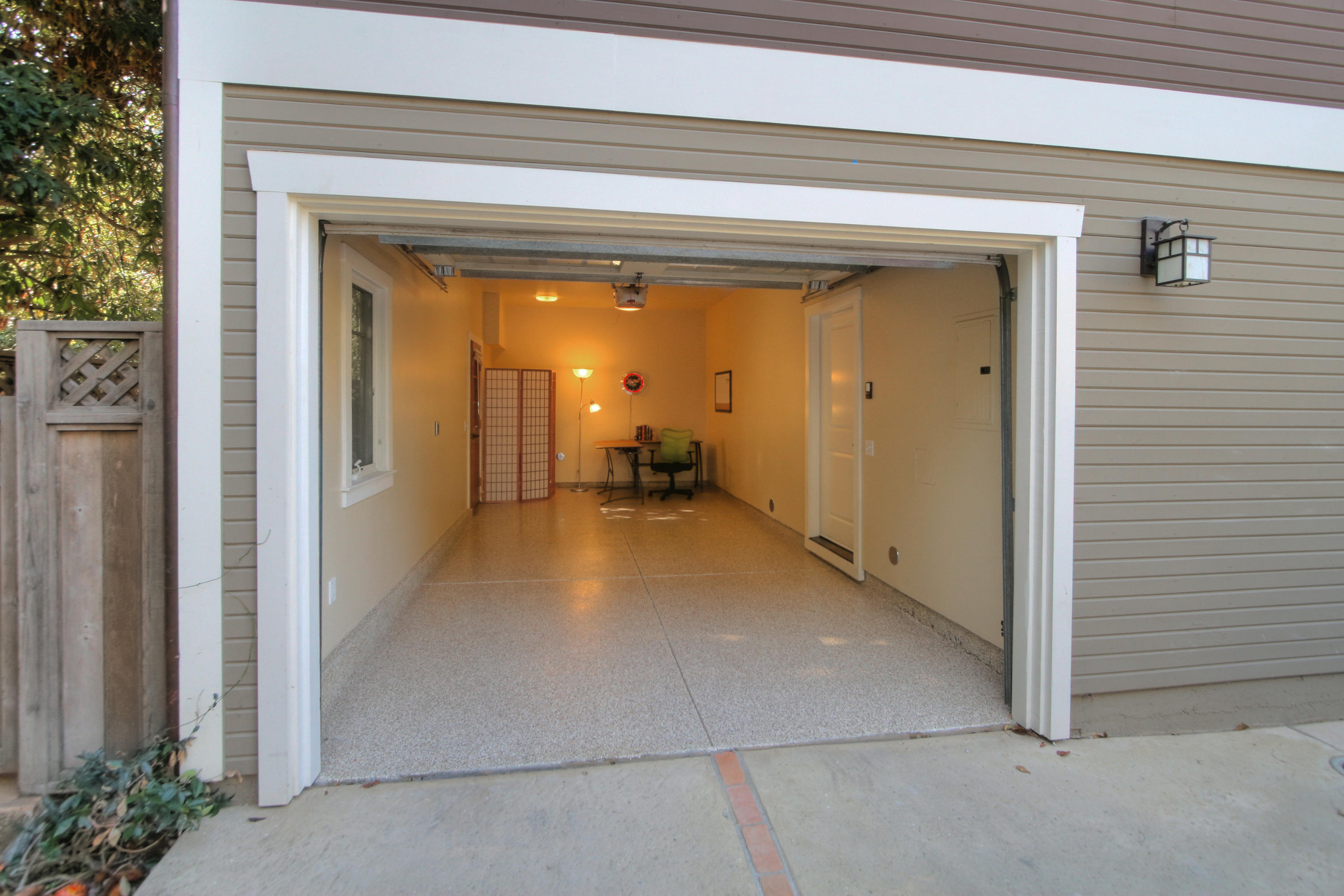 828 Bath Street, B
