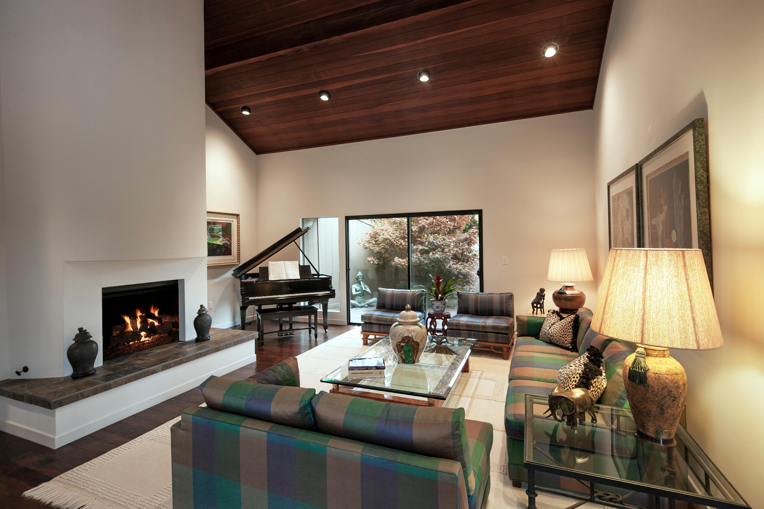 527 Crocker Sperry Drive