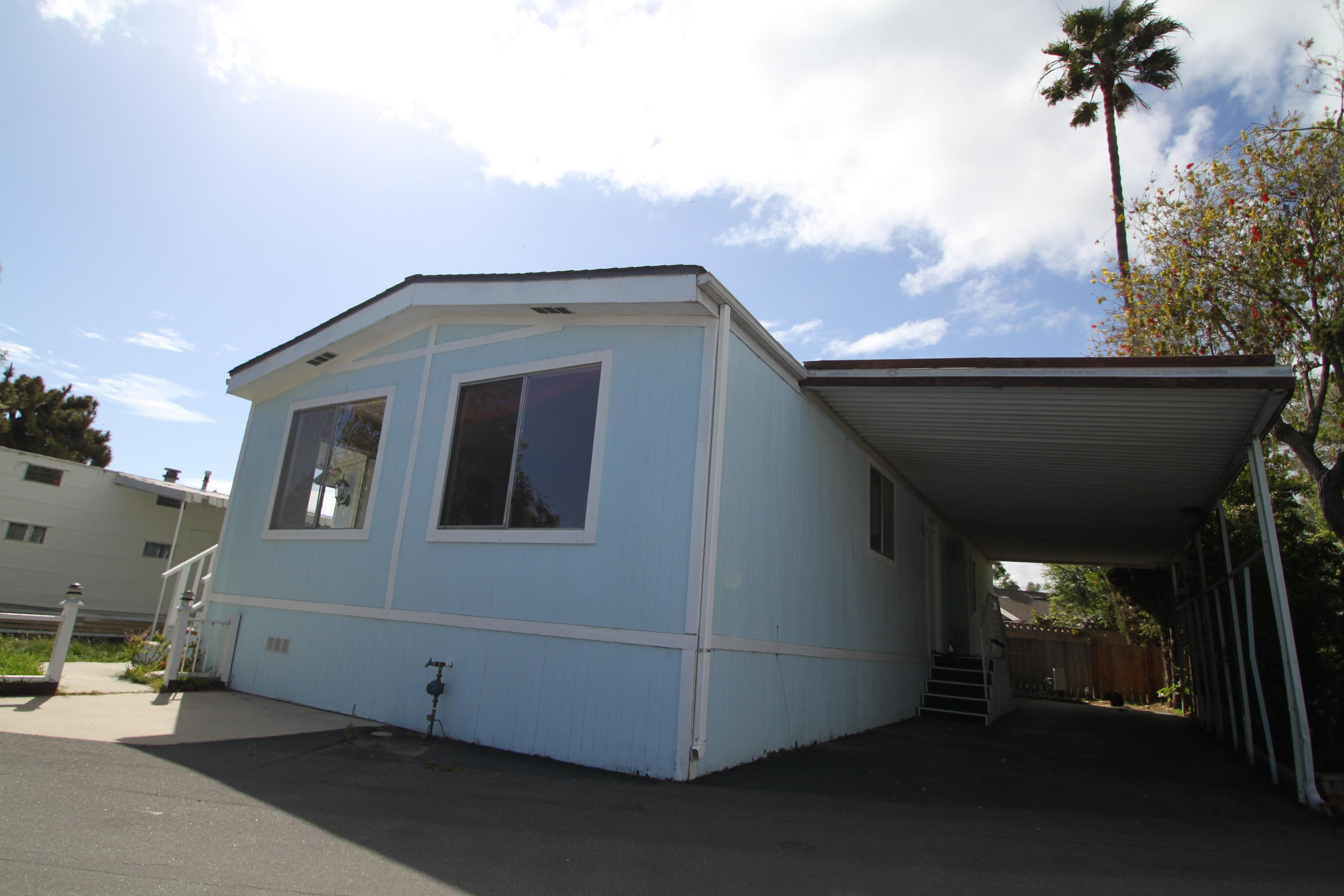 7465 Hollister Avenue, 433
